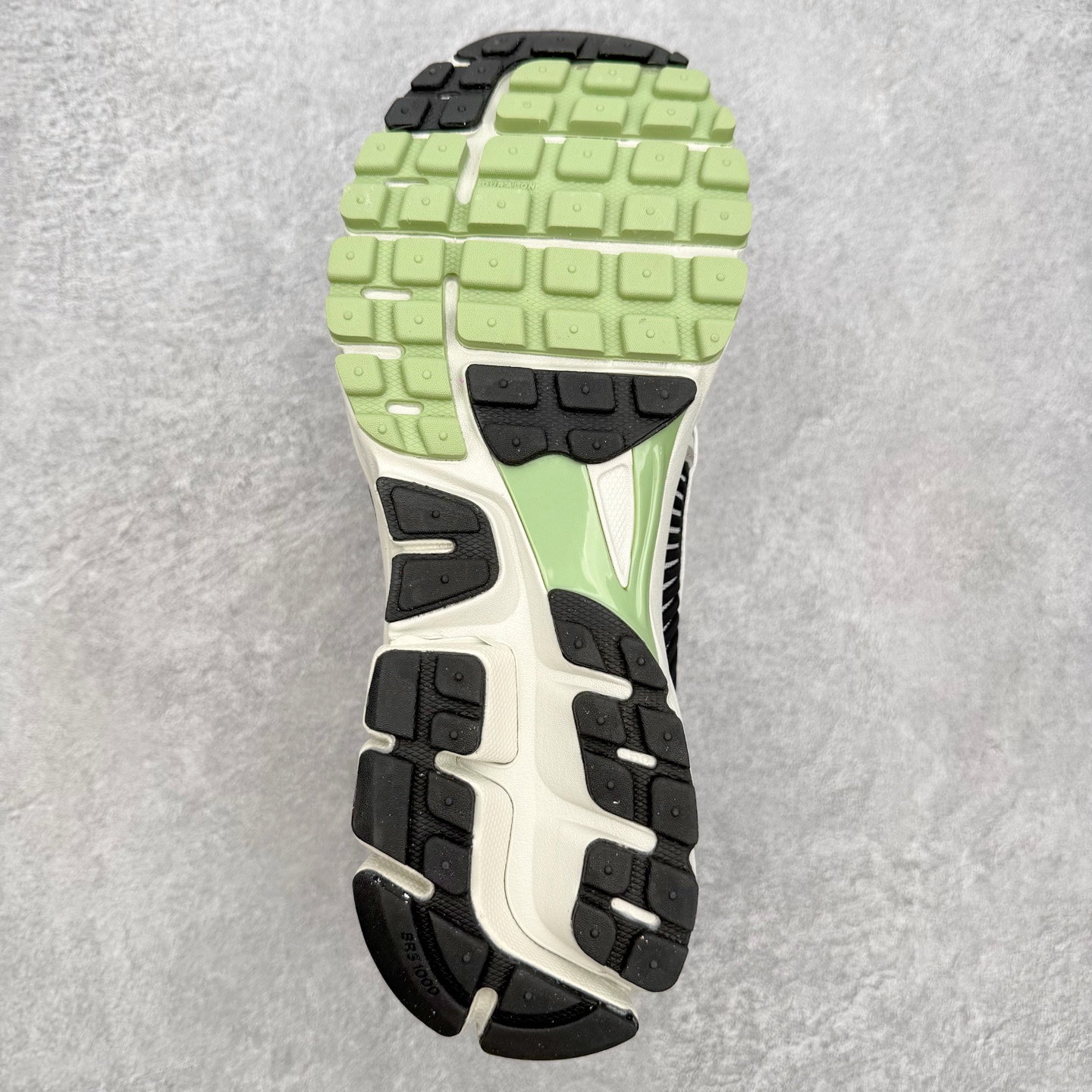 Nike Air Zoom Vomero 5 FB8825-001