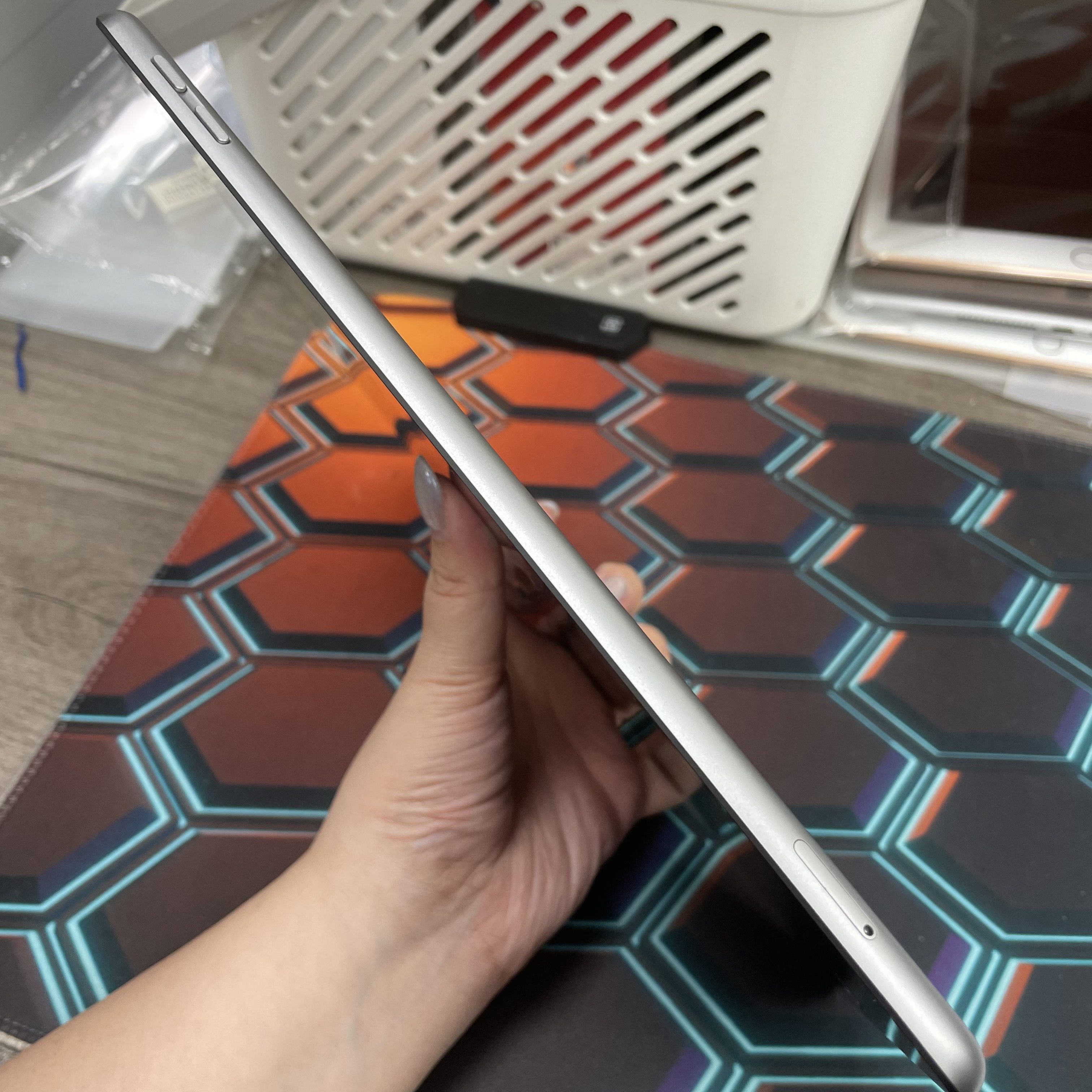 *6954 iPad 6 未使用品 128GB 插卡版 灰色 gray