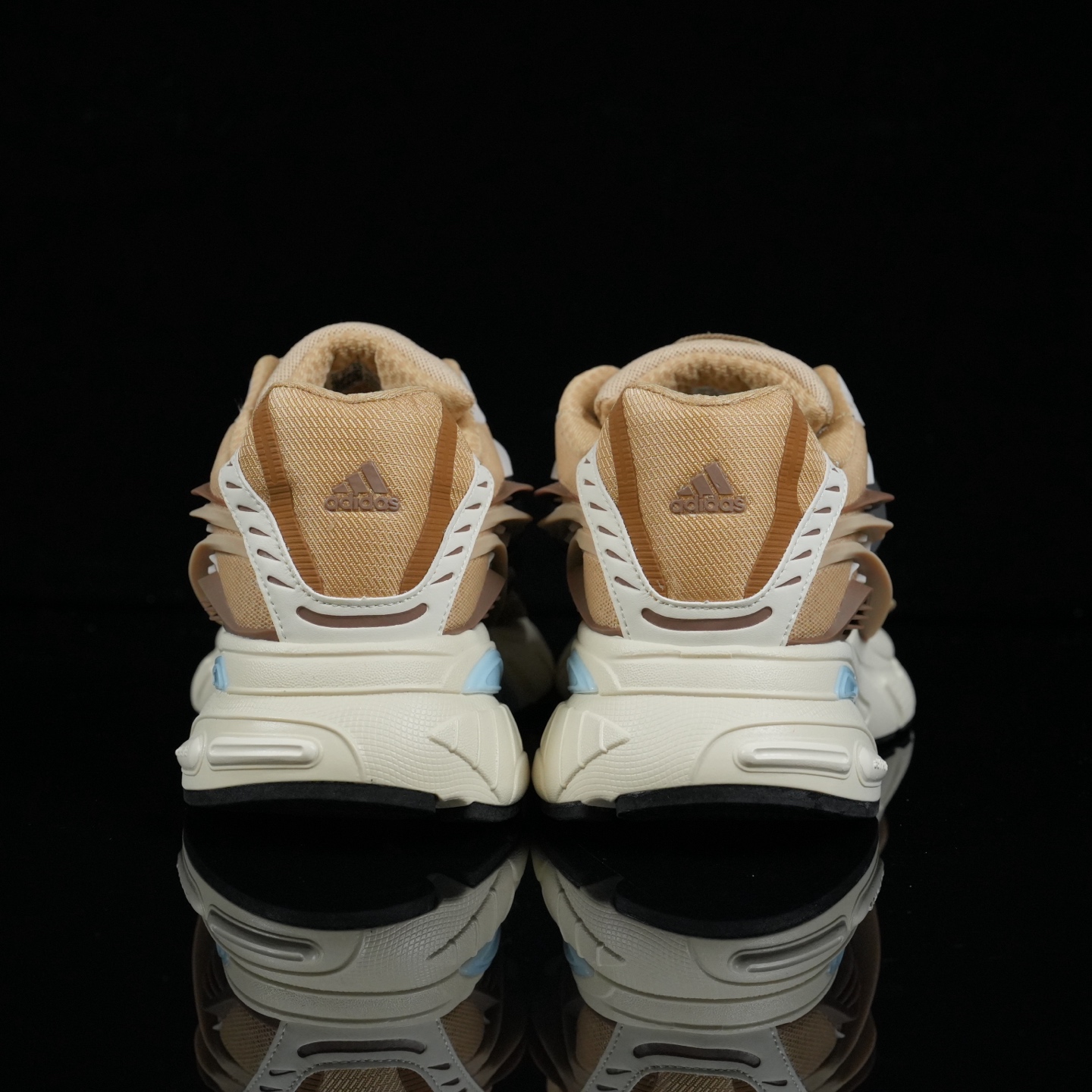 Pharrell Williams x Adidas Adistar Jellyfish JP9277