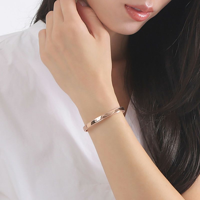 📦訂購 日本限定 White Clover 手鐲 (一對)