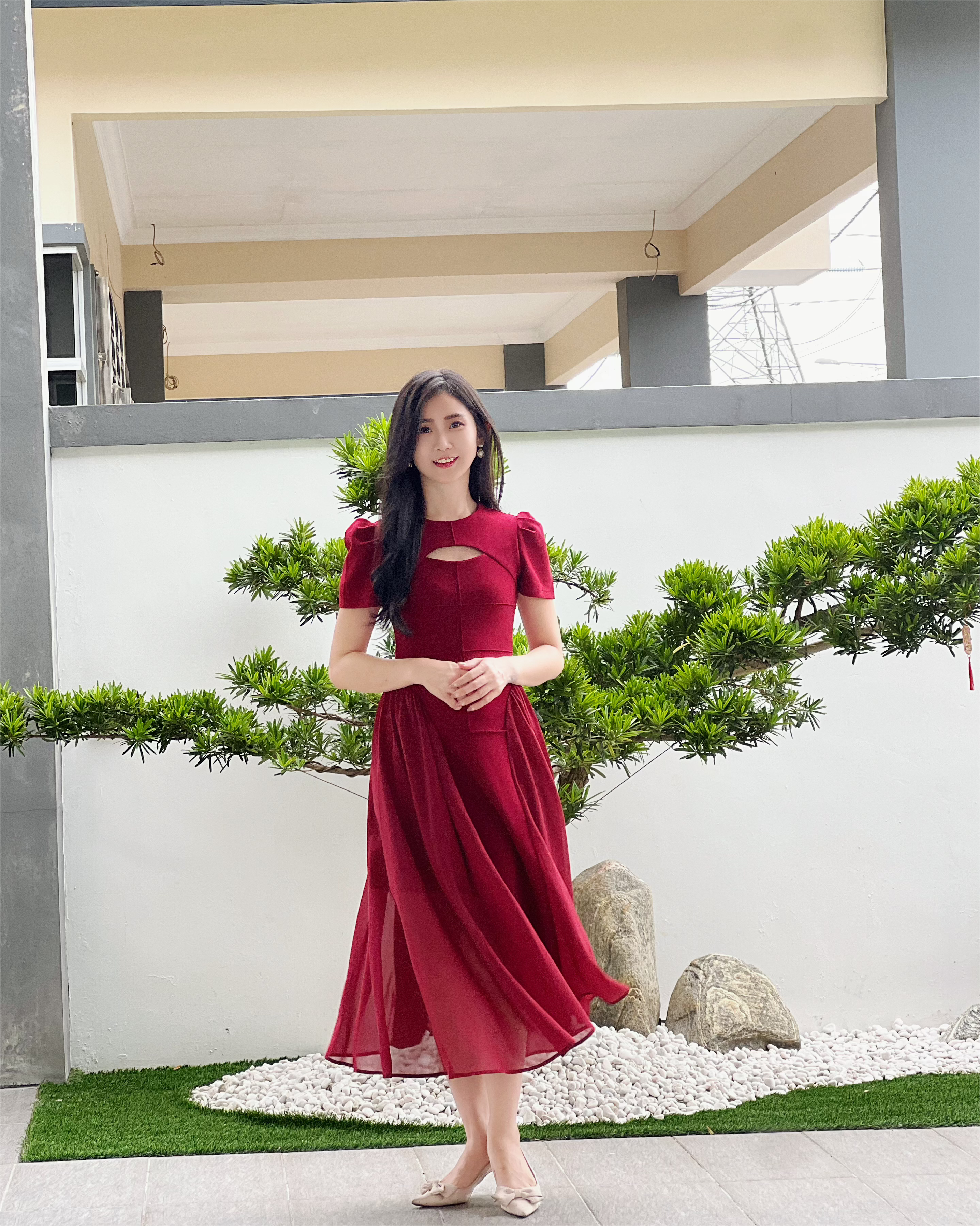 5052 Midnight Princess Silhouette Midi Dress -Maroon