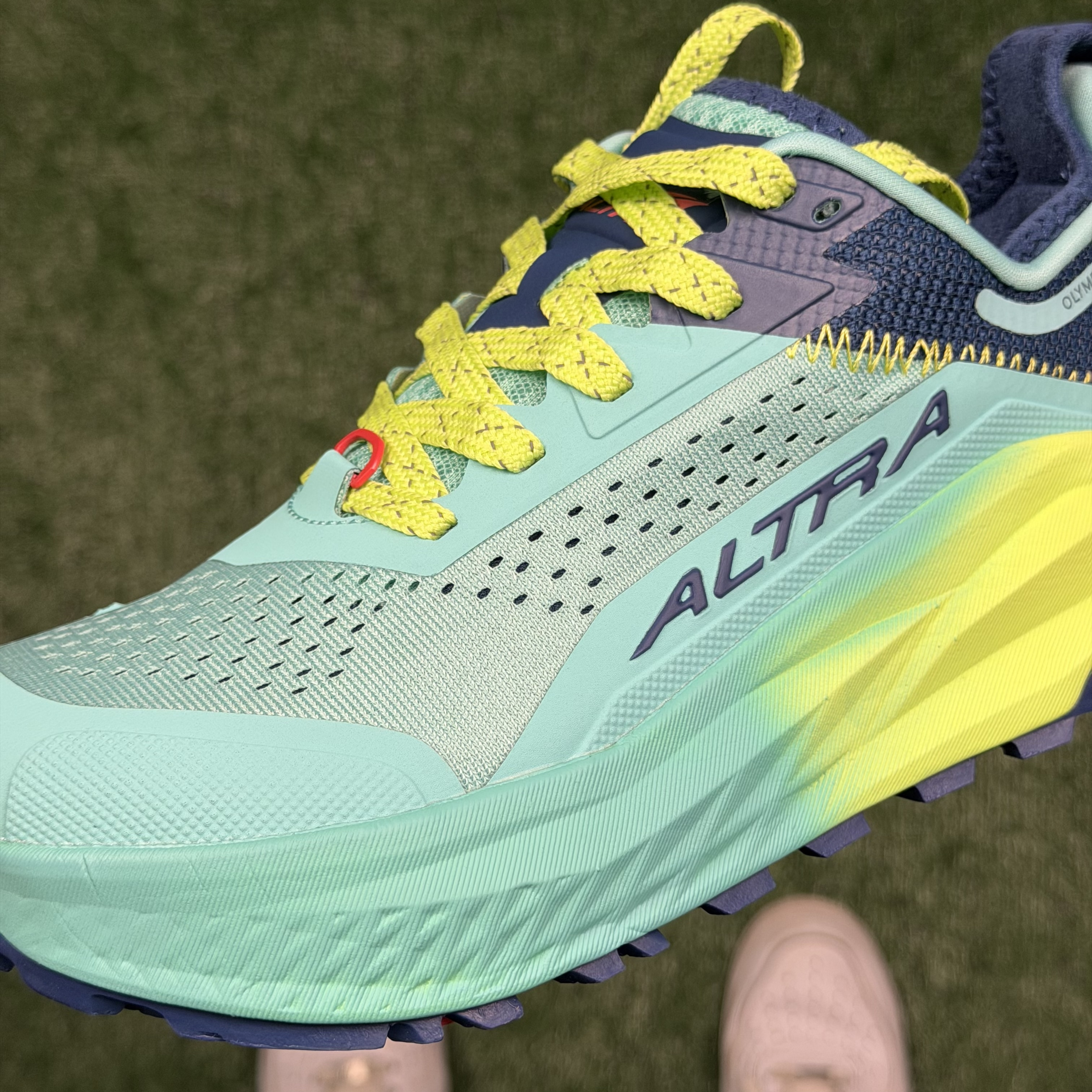 Altra Olympus 6