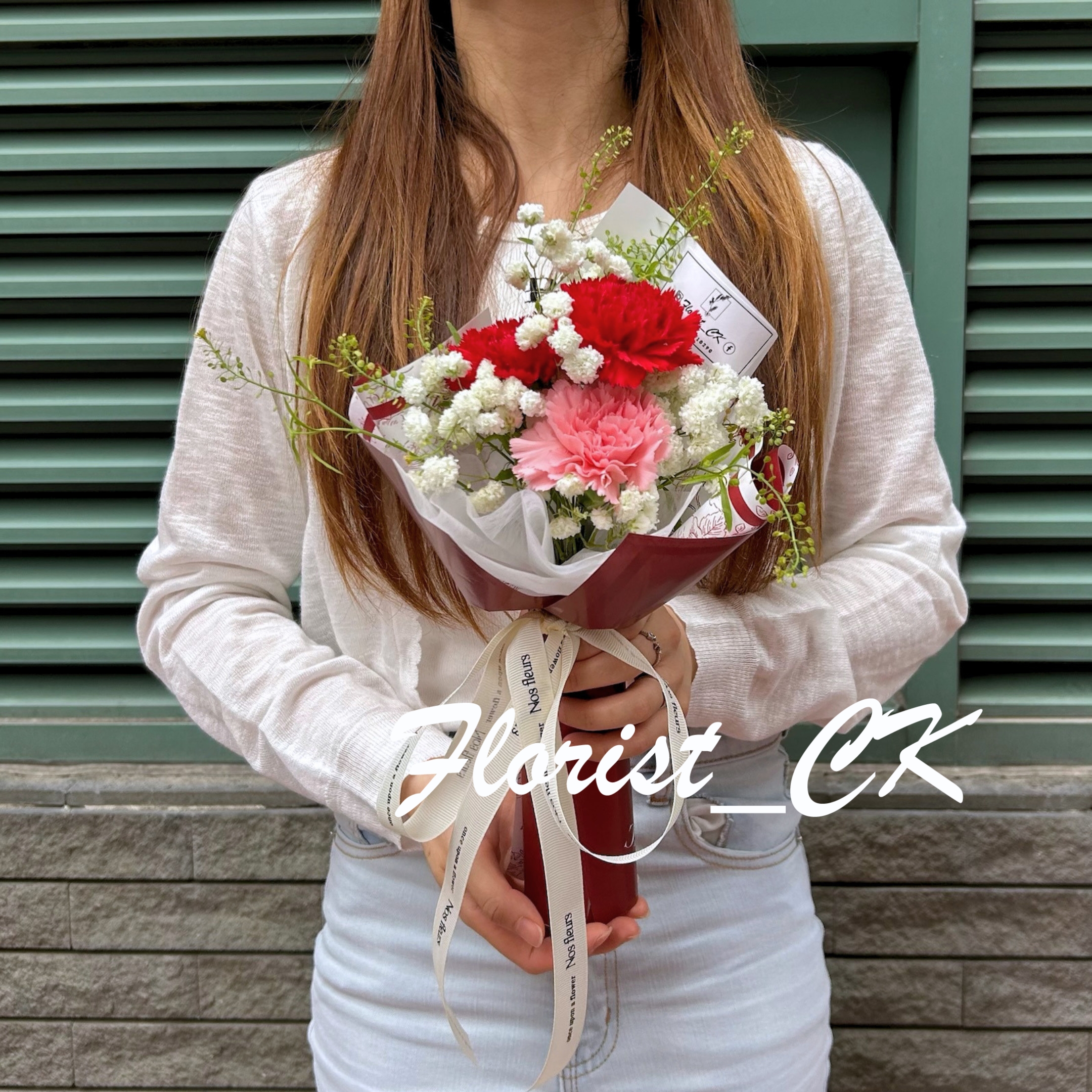 【2026 母親節推介】Velvet Heirloom｜康乃馨鮮花小花束  (預訂款，只限5月4日至10日限量供應)