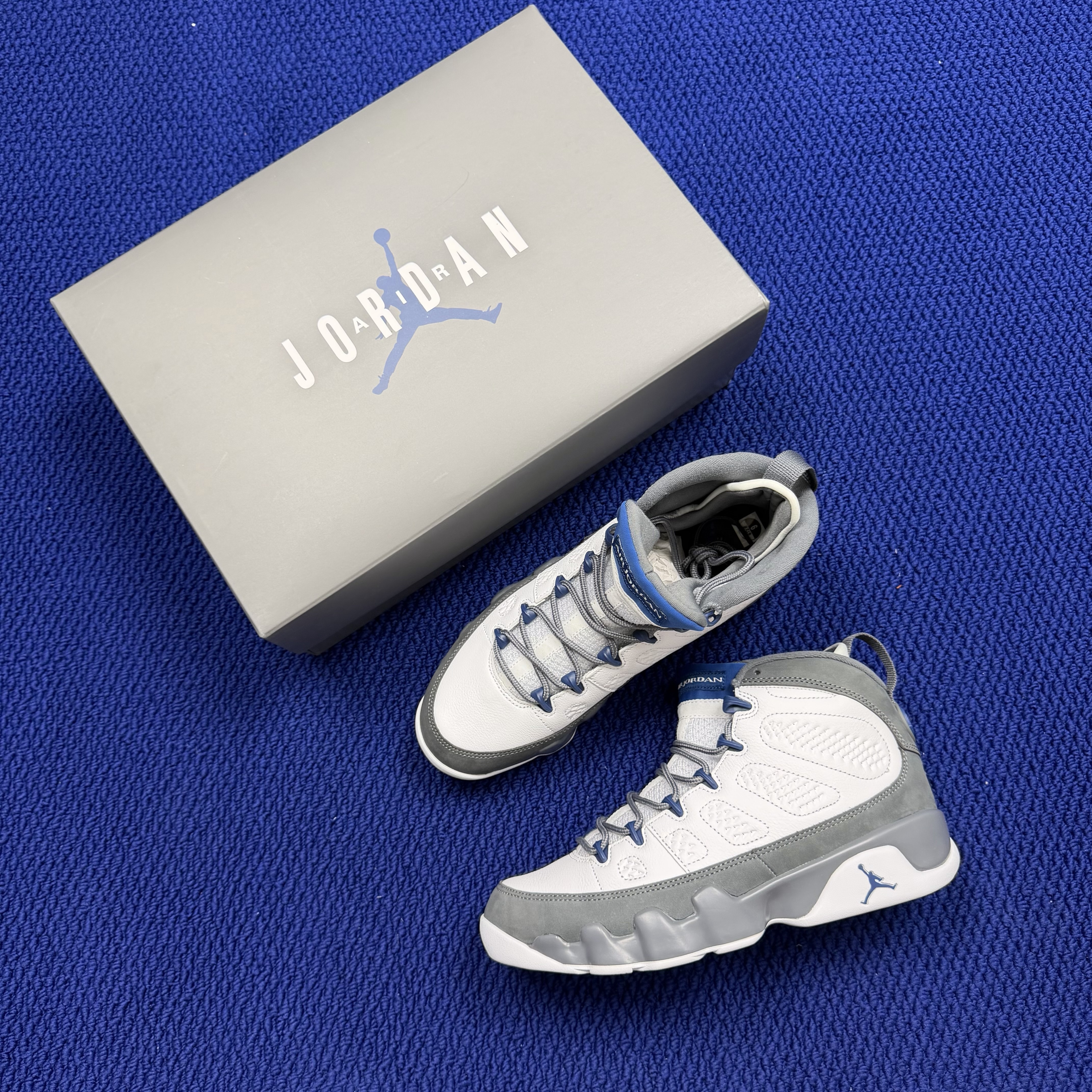 Nike Air Jordan 9 Retro "Flint Grey/French Blue" HV4794-100