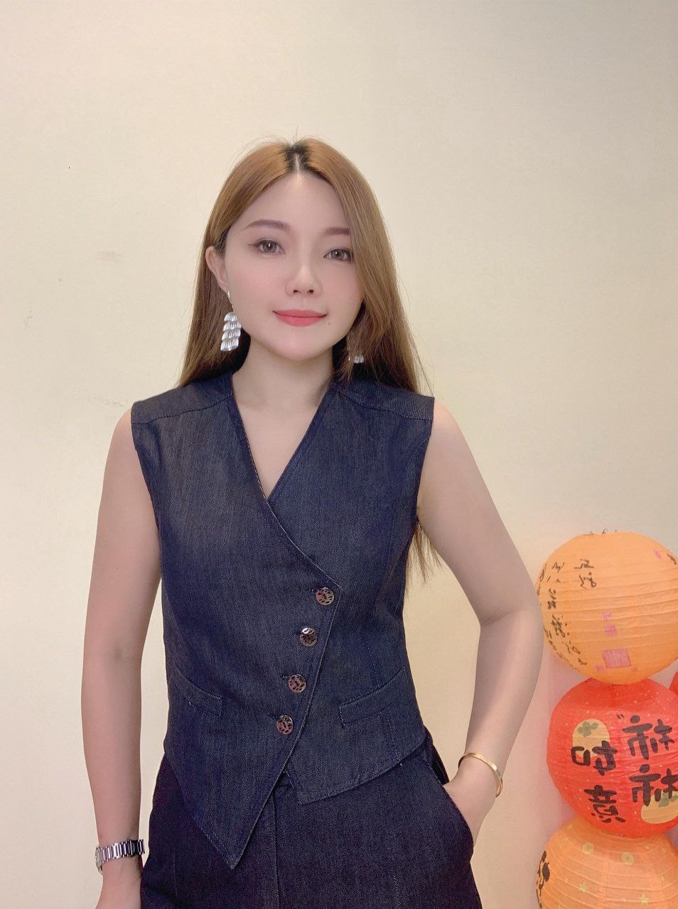 V领马甲式上衣 1830