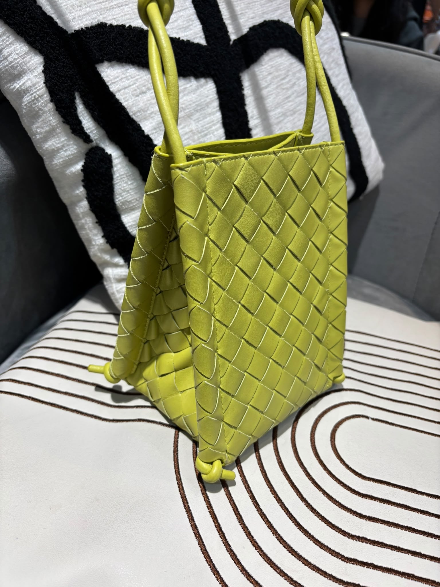 Bottega Veneta Mini The Knot Intrecciato bucket bag,100%AUTHENTIC, 95%new  
