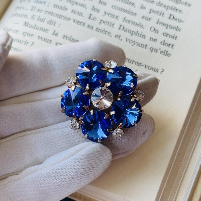 Vintage Recomposed Czechoslovakian Royal Blue Rivoli Crystals Glass Floral Brooch (MZ100)