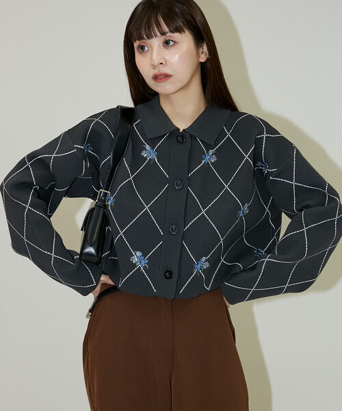 線條菱形花卉刺繡短短外套