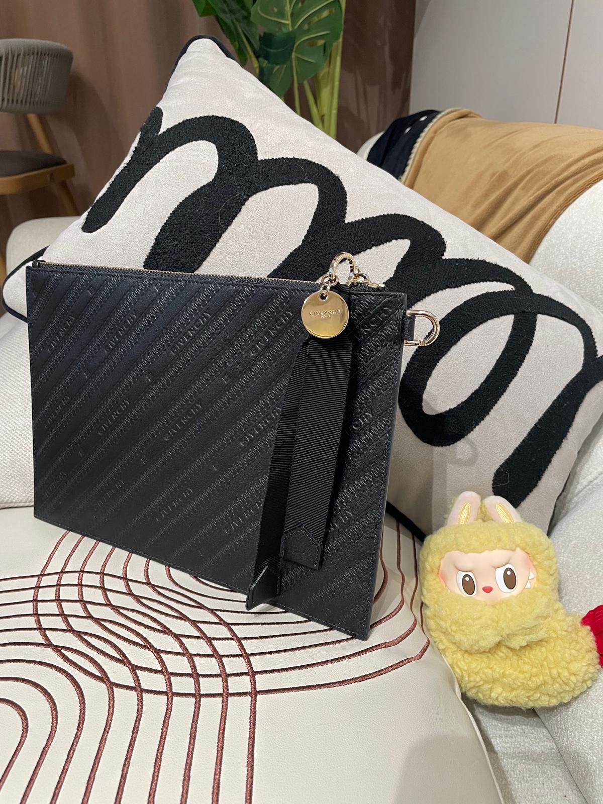 Givenchy clutch bag calfskin W29cm x D0.5cm x H19.5cm