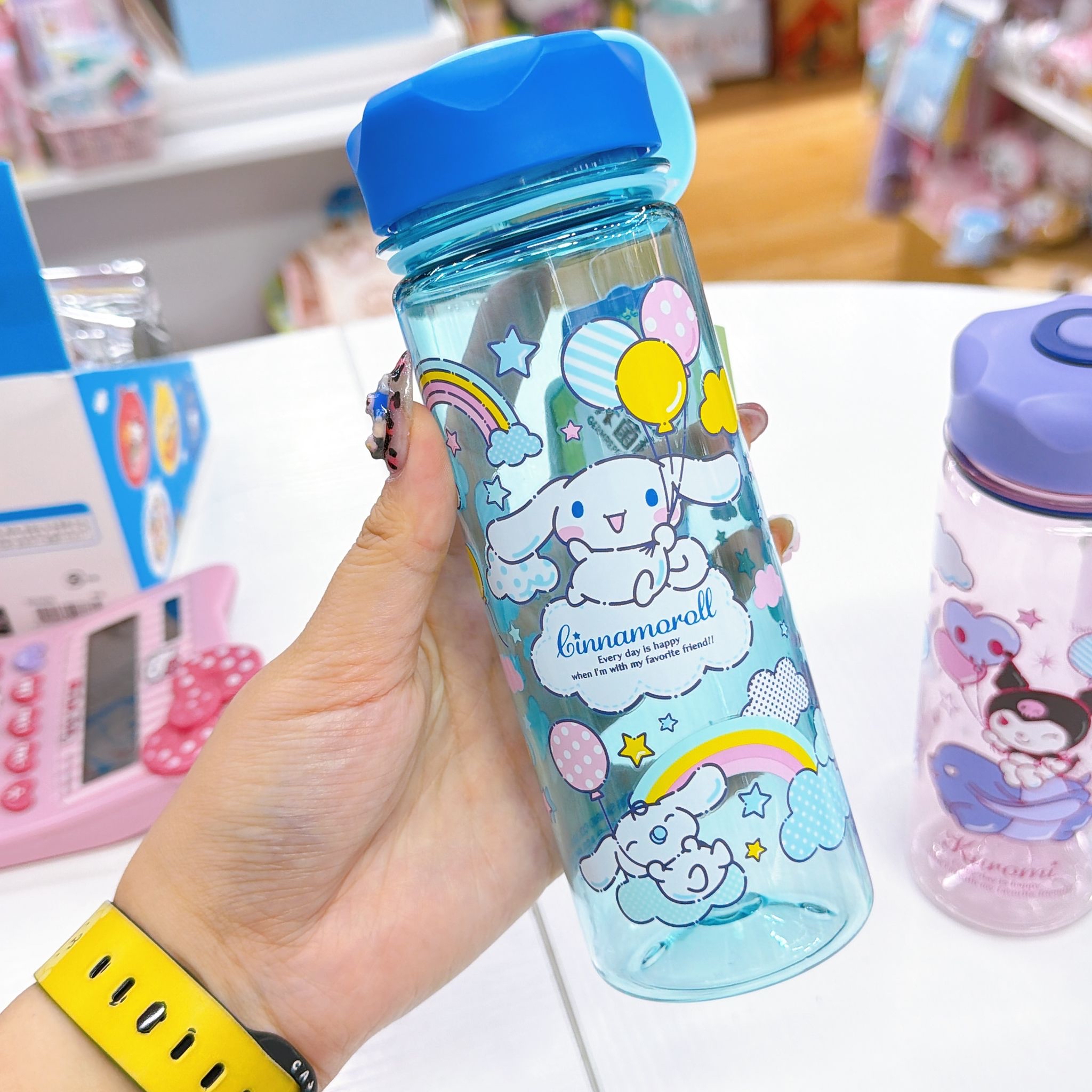原裝行貨Sanrio BPA free 防漏樽蓋350ml水樽。