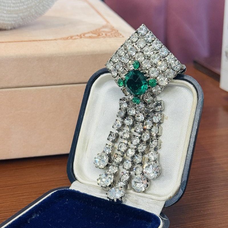 C.a. 1960s Czechoslovakian Emerald Green Rhinestone Sparkling Statement Tassel Brooch(B106)