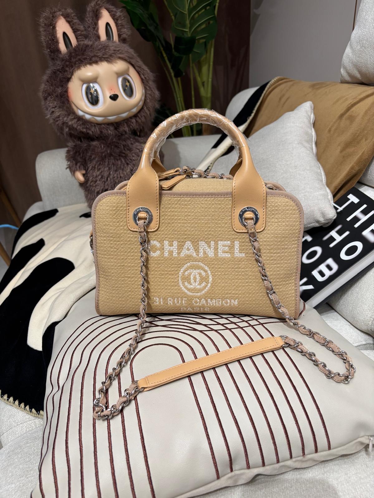 Chanel DEAUVILLE bowling bag 100%Authentic ,99%new ✅收據✅chip ✅dust bag✅盒