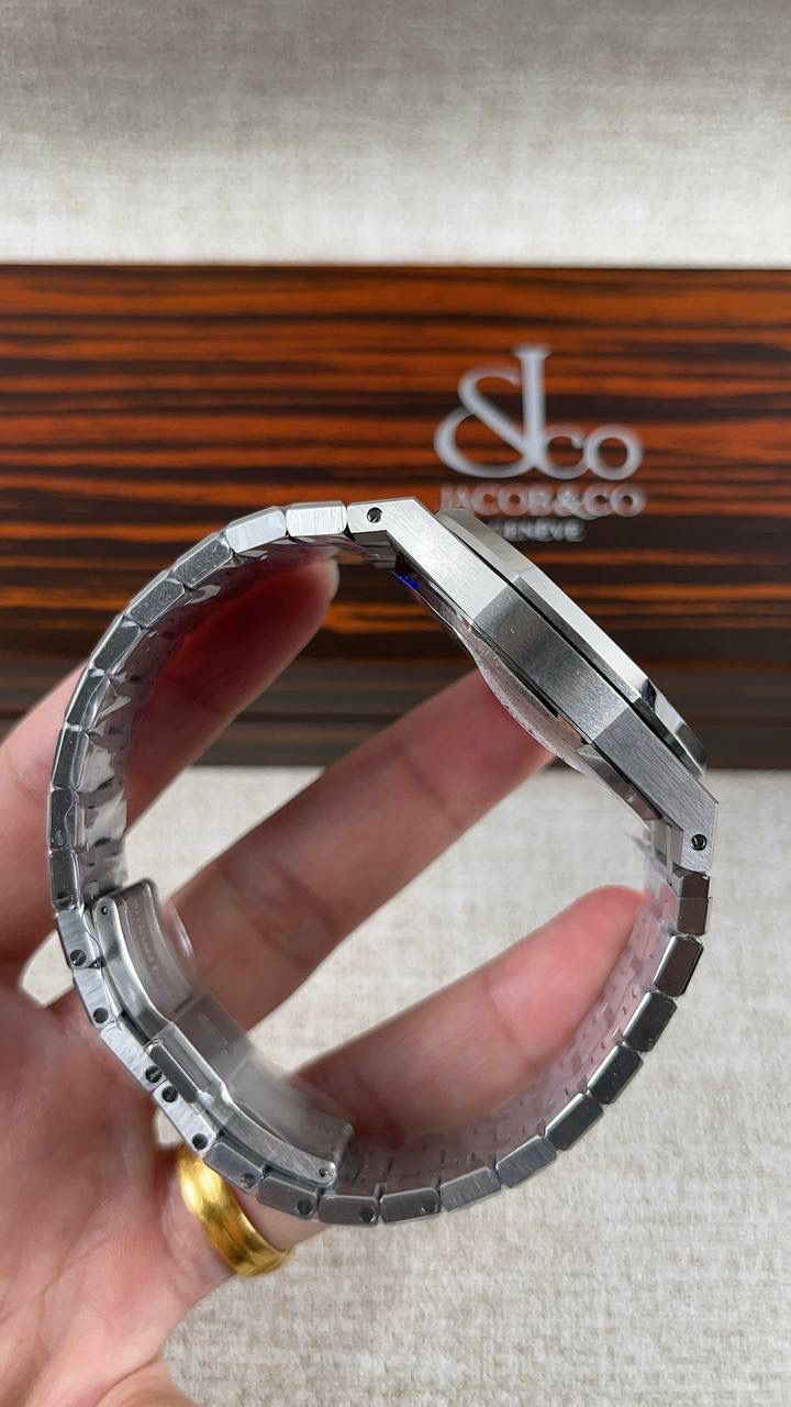 爱彼皇家橡树系列镂空腕表