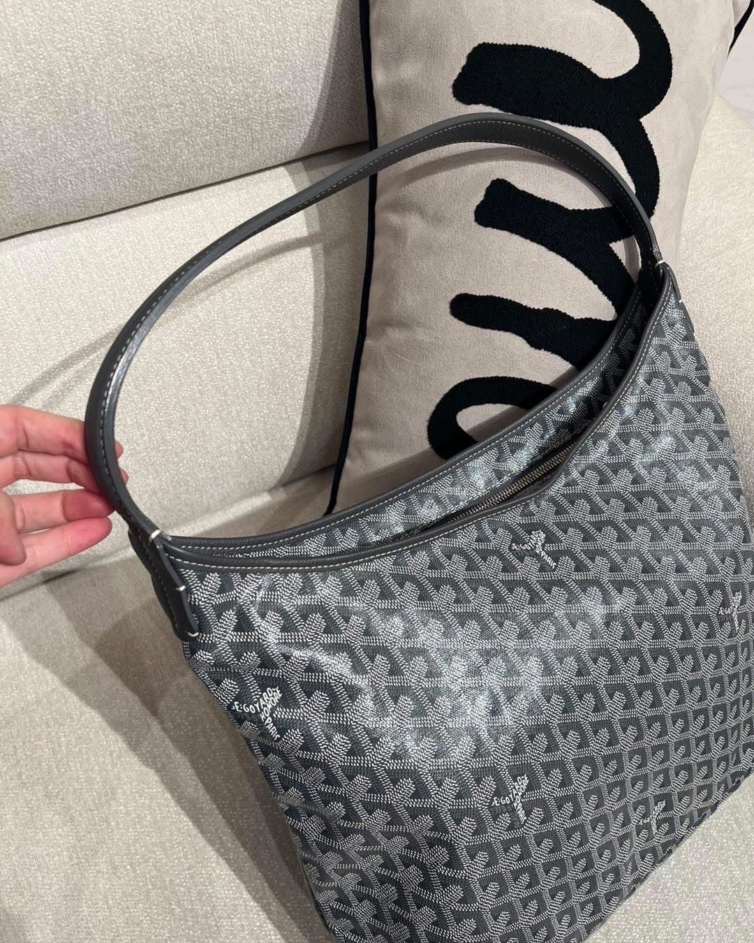 Goyard boheme hobo bag 100%Authentic, 95%new ✅塵袋✅pouch