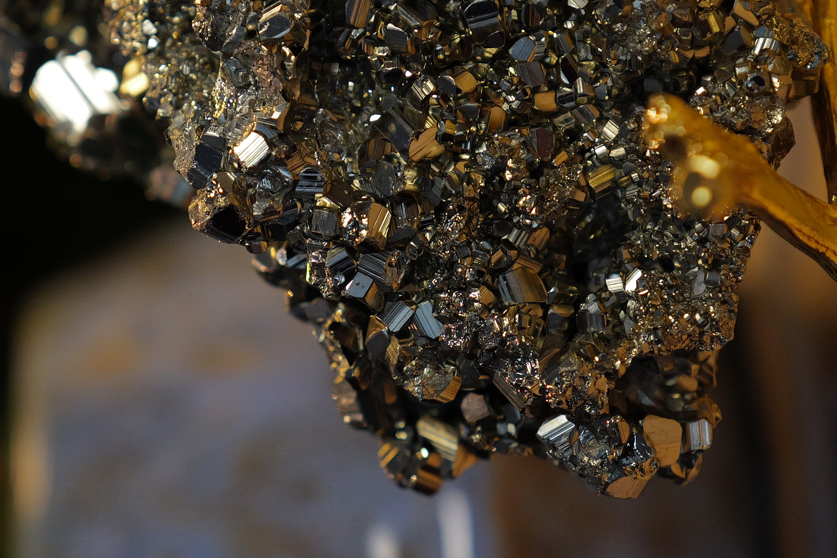  ༒9.7cm 黃鐵礦多面體共生方解石花原礦擺件༒ PY.A23CA6Gmat-RB5*11A6