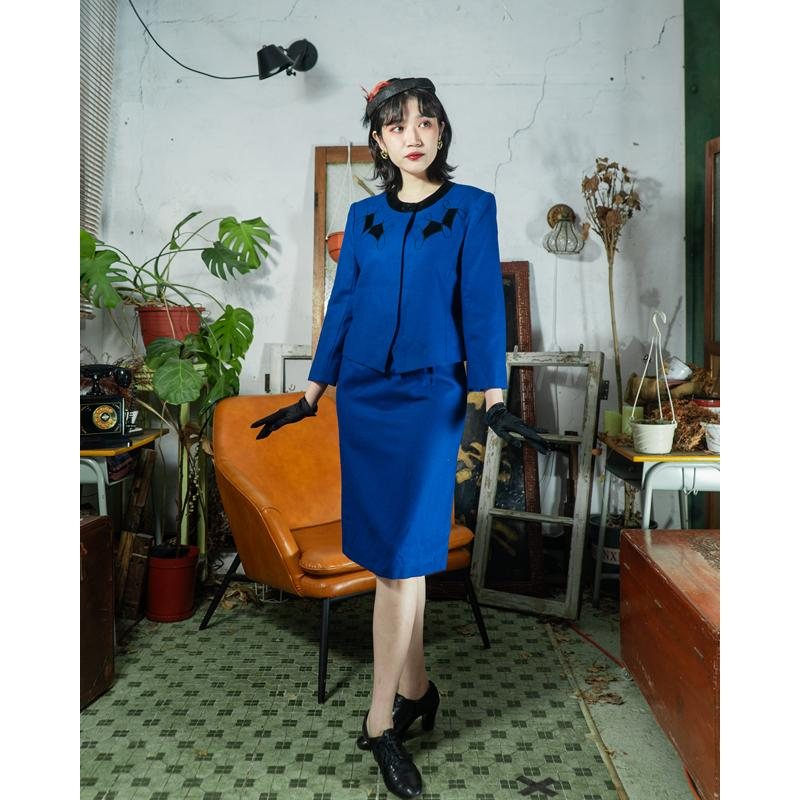 Vintage C.a. 1980s Two Tone Royal Blue & Black Velvet Trimmed Pattern Twin Set - Blazer and Skirt (MT1607-4)