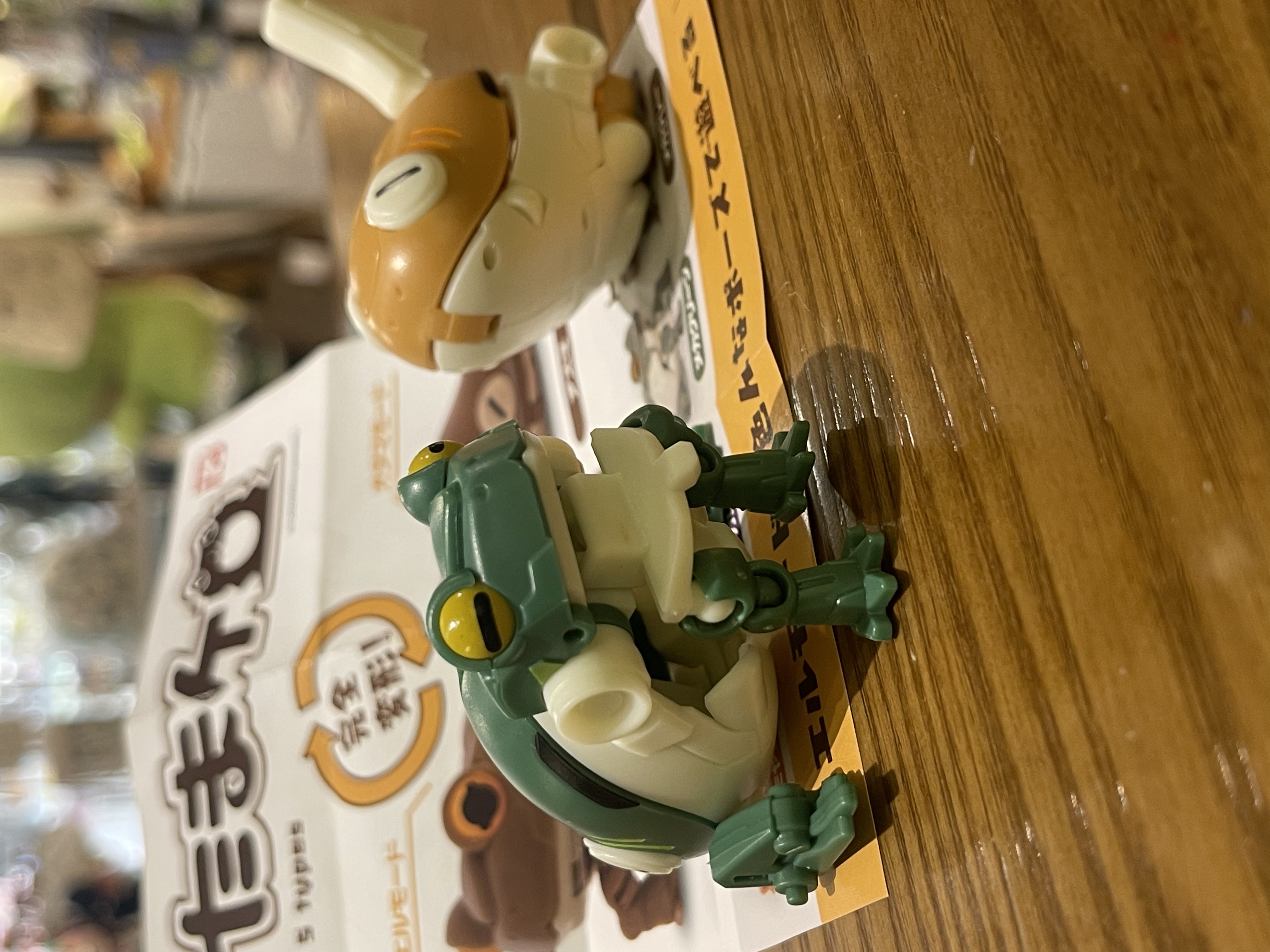 變形機械青蛙扭蛋