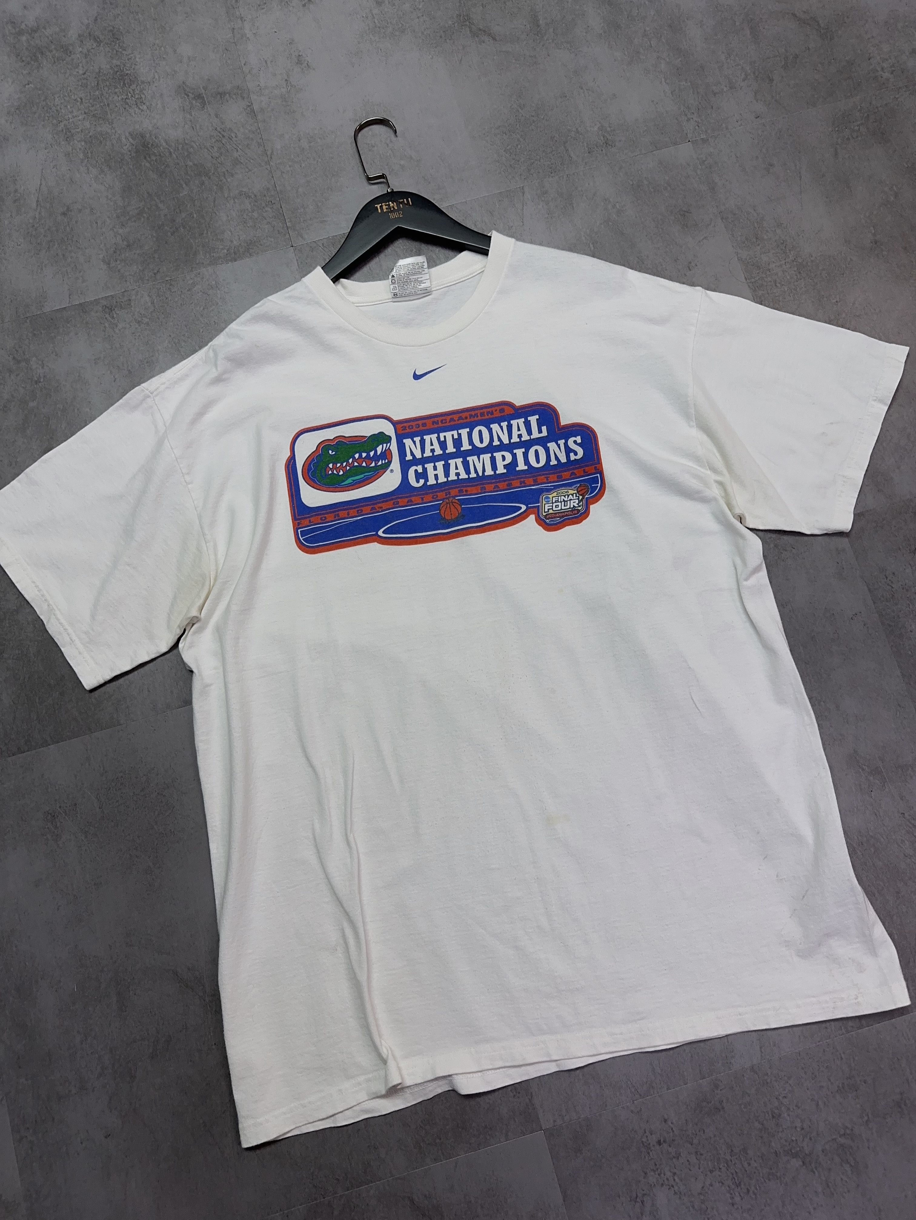 Vintage Nike Tee - XL