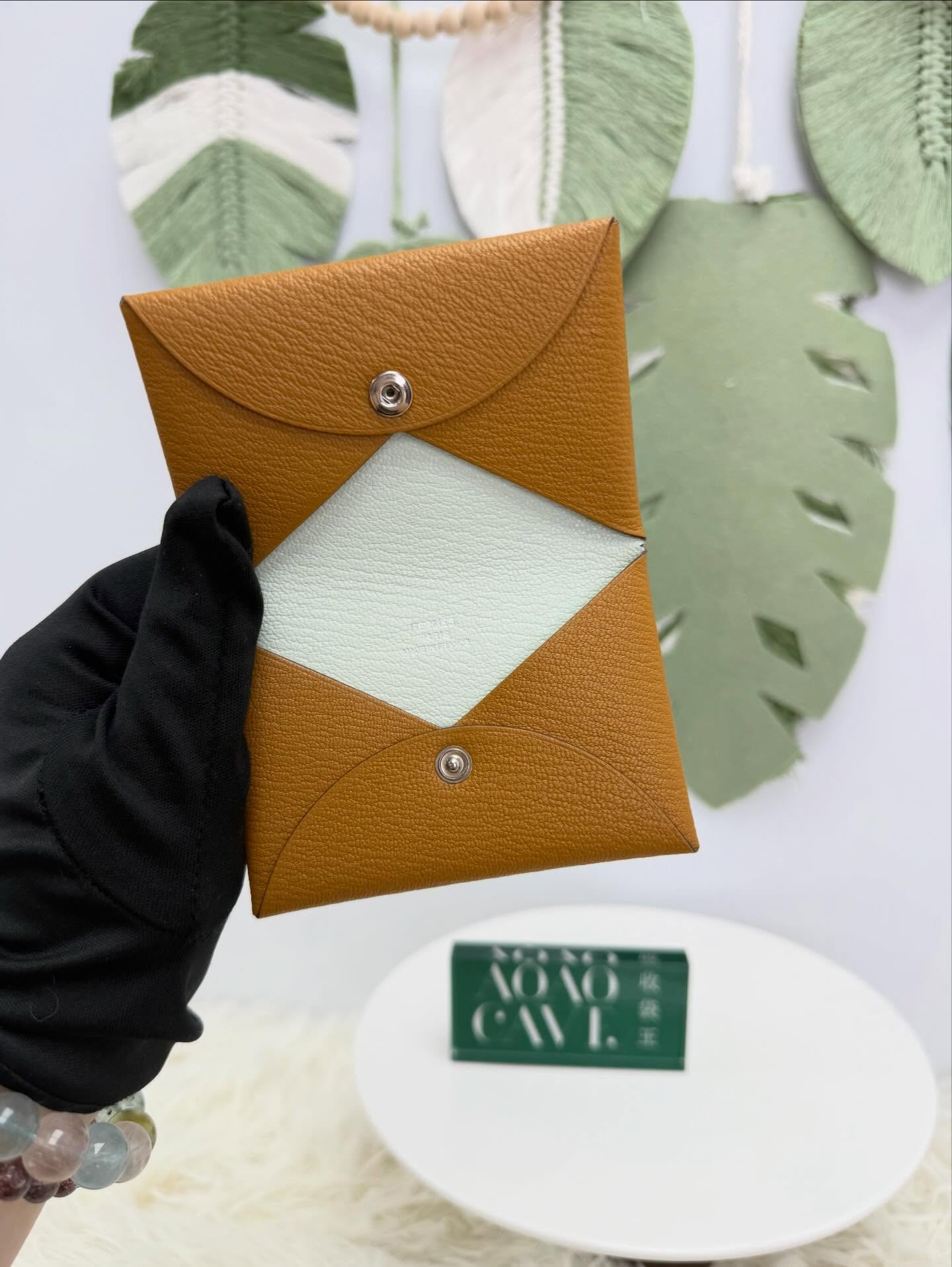 HERMES🤍PRE OWNED  對開釦式卡包🖤 