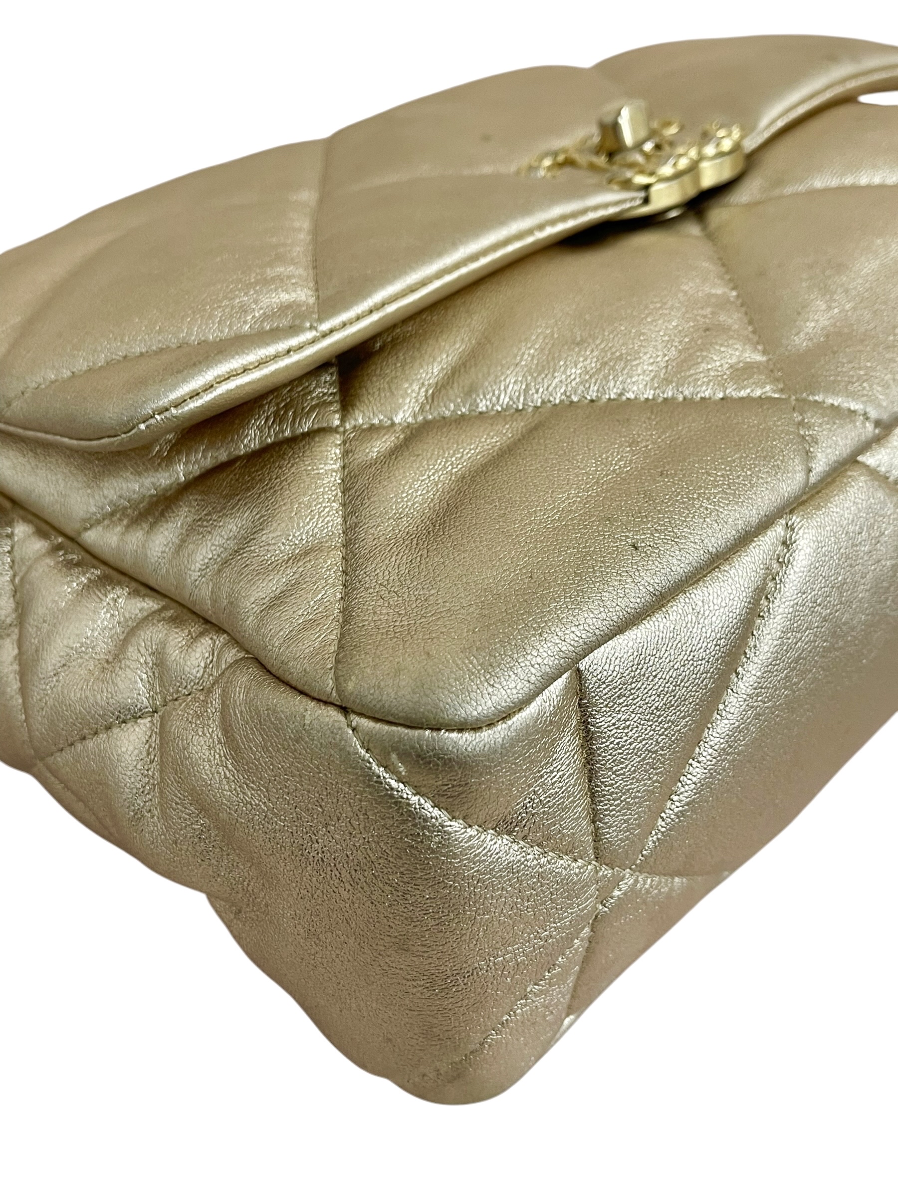 Pre-owned Chanel 19 Flap Bag / Product Code: 062203