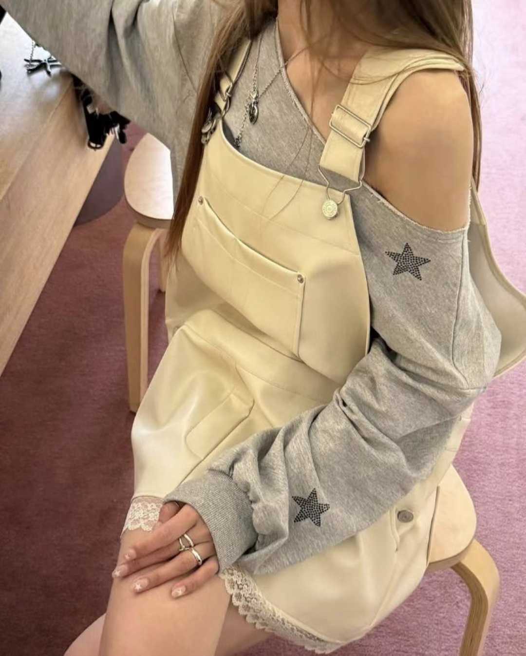 ＜限時預購＞ 皮質拼接Lace背帶裙 TW260308K01 《9/3截單，預計4月中旬到港》