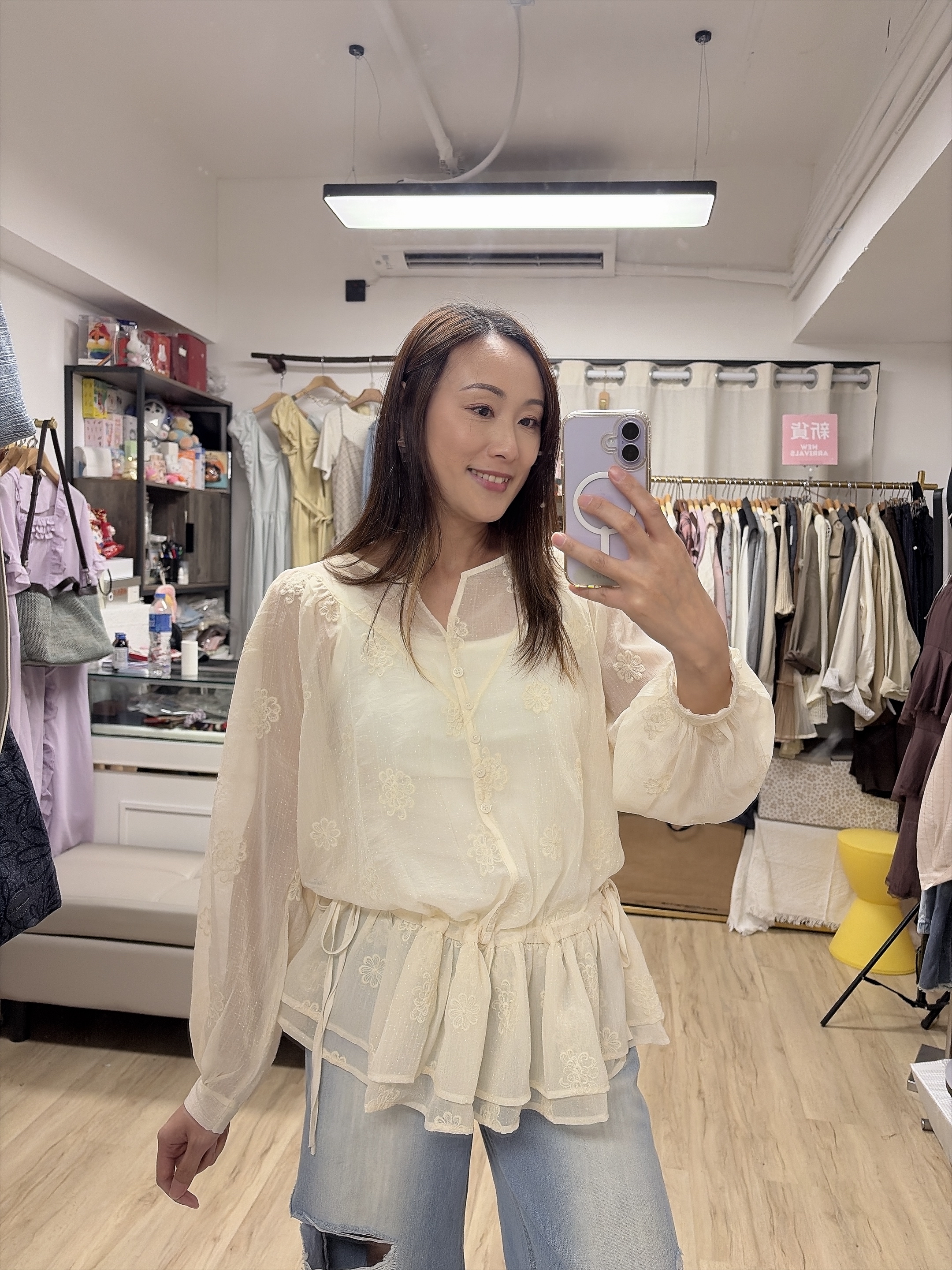 珍珠米色 裙擺紗紗暗紋立體花blouse
