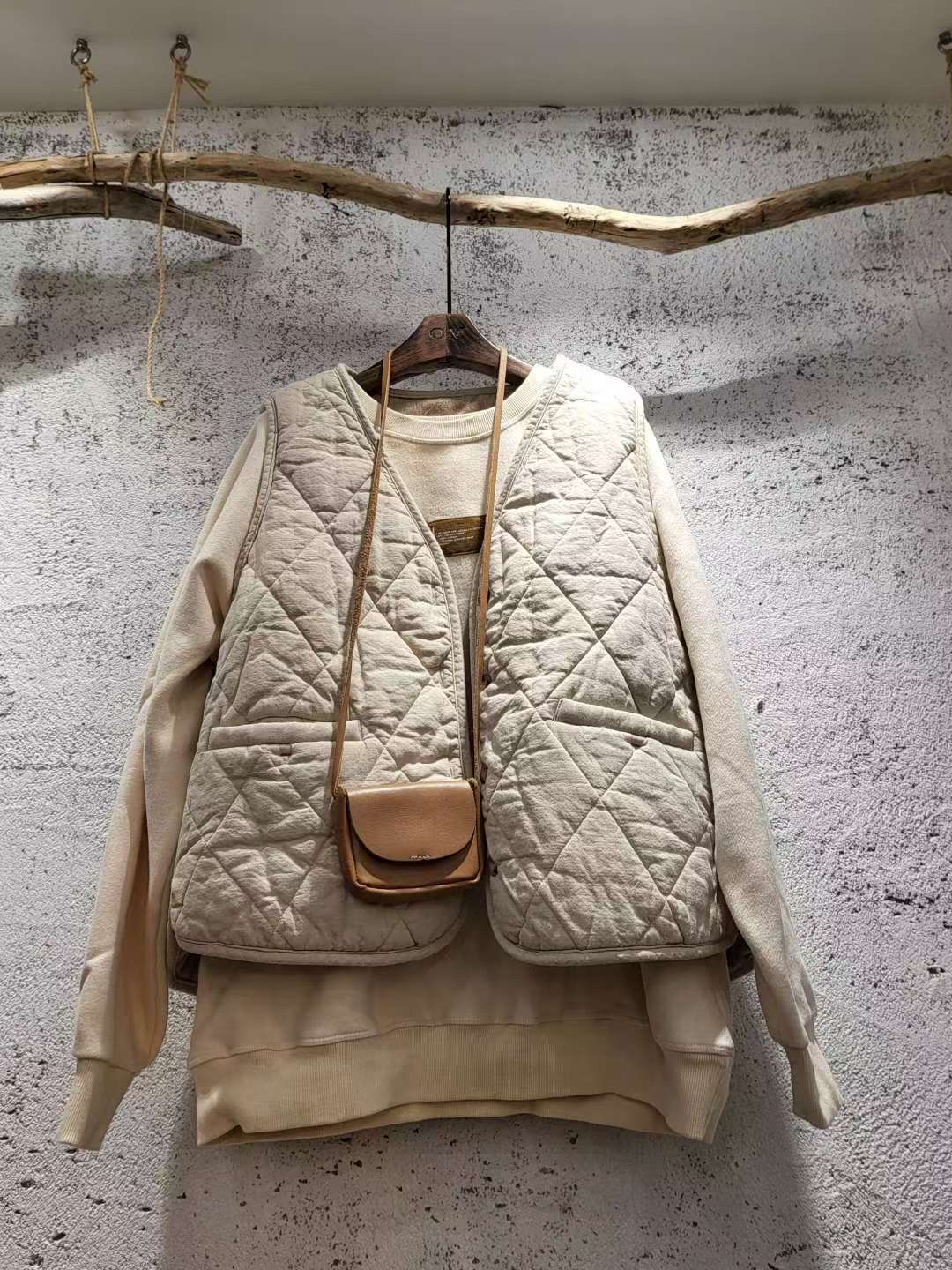 CP YY 鬆軟puffy夾棉背心