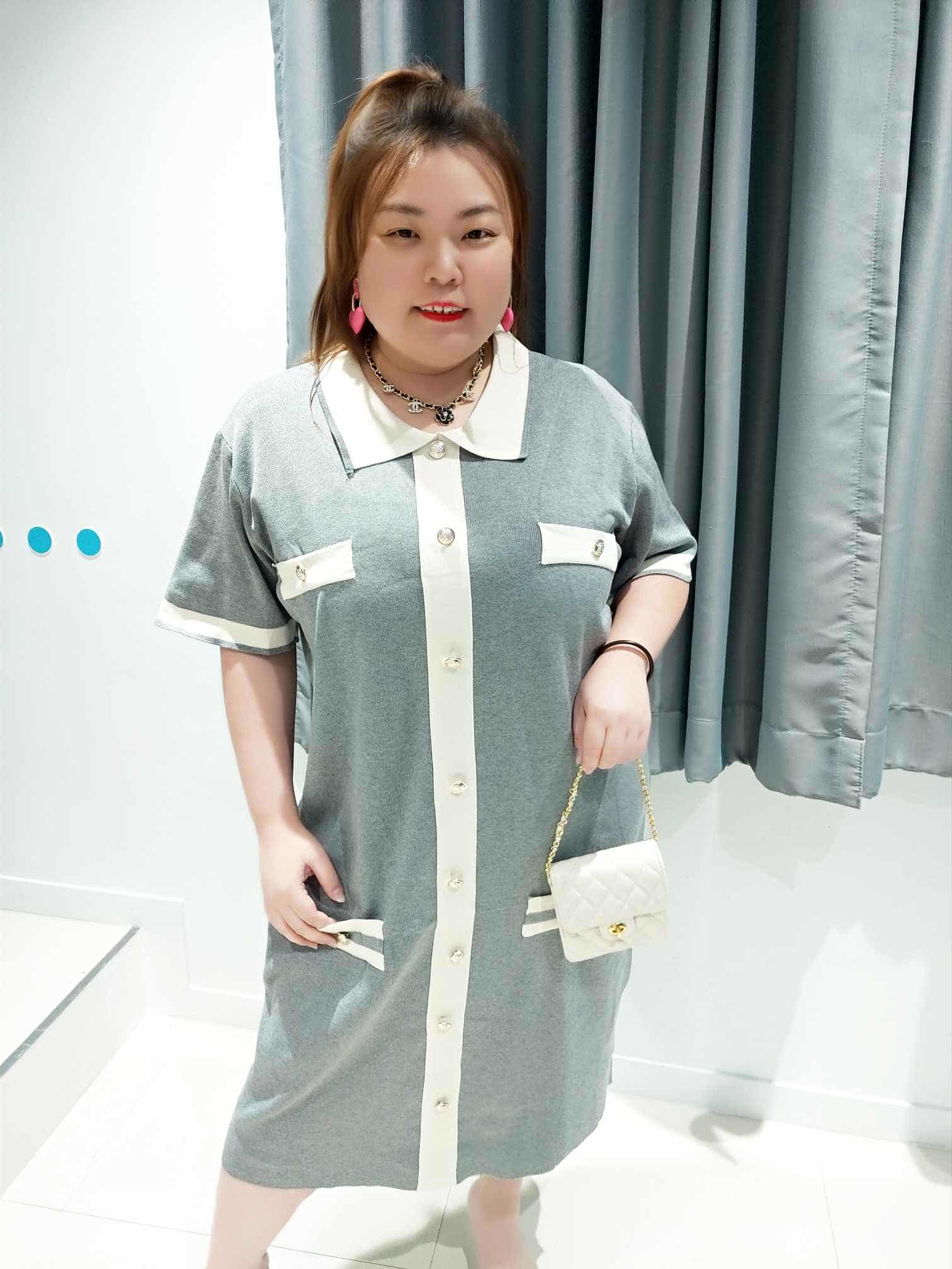 DSF03 有领排扣针织连衣裙