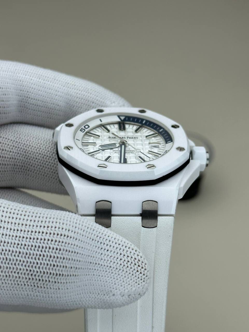 爱彼皇家橡树离岸型白色陶瓷自动机械腕表