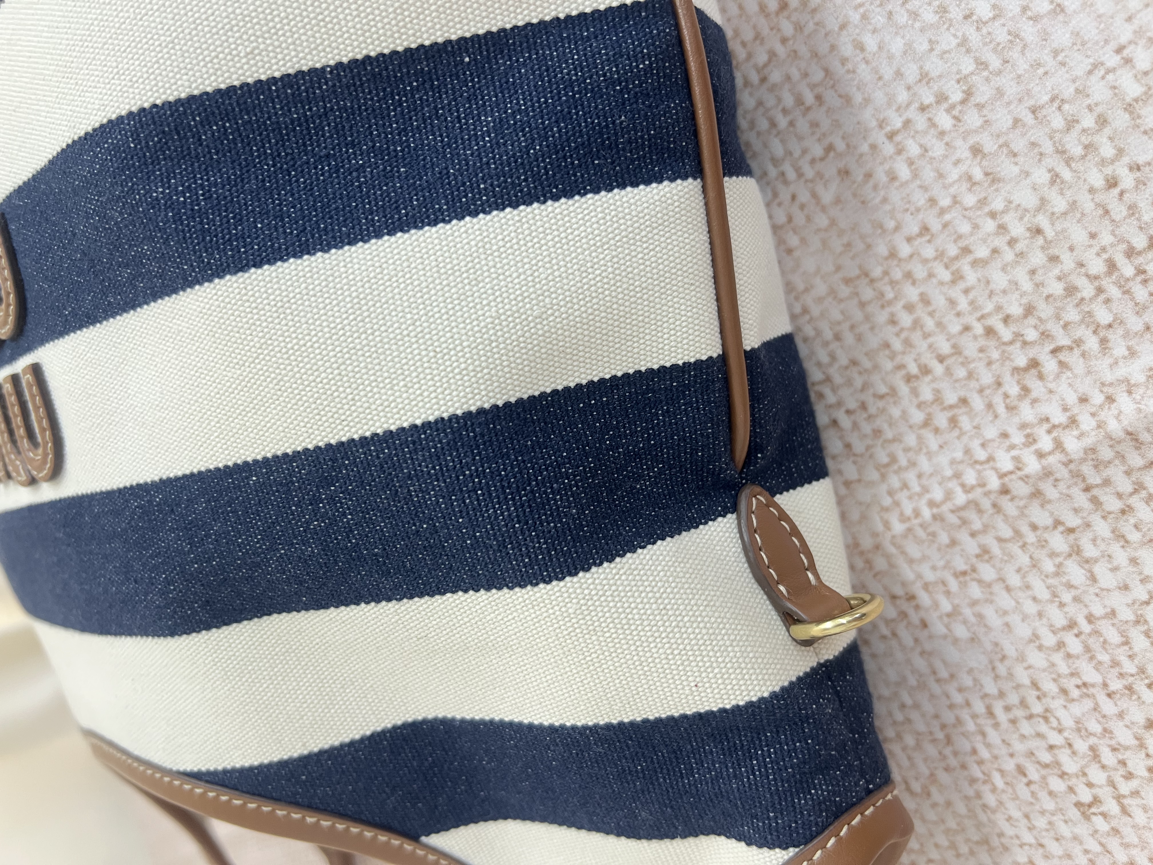 Pre-Owned MIUMIU Tote Bag