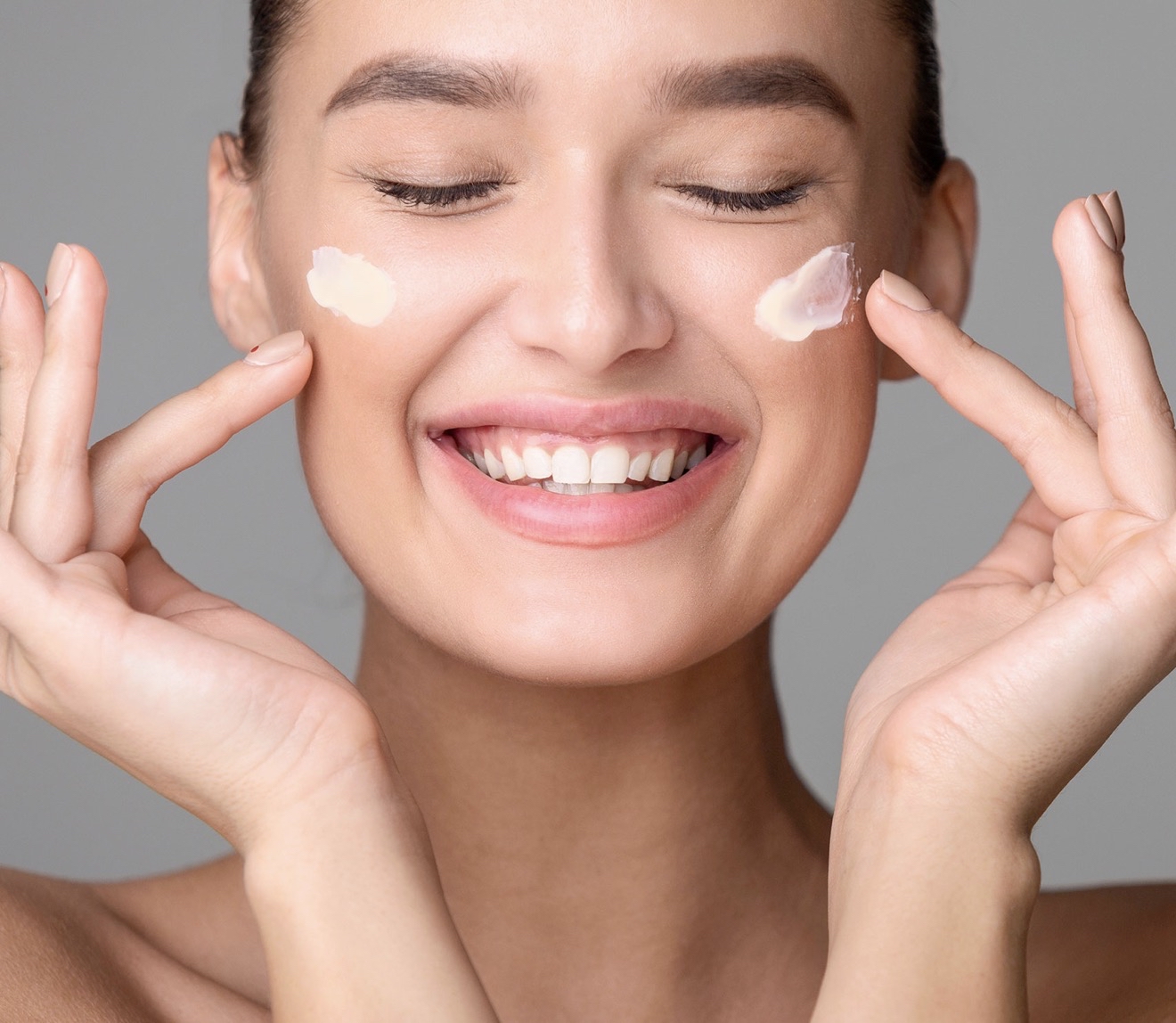 C02 天然美白乳霜 100ml    adesi 意大利🇮🇹貴婦級天然有機品牌 【於直播優惠期內購買 S01抗痘平衡精華/ S02 強效美白精華／C01  24小時抗老緊緻面霜 / C02 天然美白乳霜/ C04 防曬SPF50】 即可用$100加購下列三款產品其中一款 , 購買一支可加購一支，多買加購限額越多