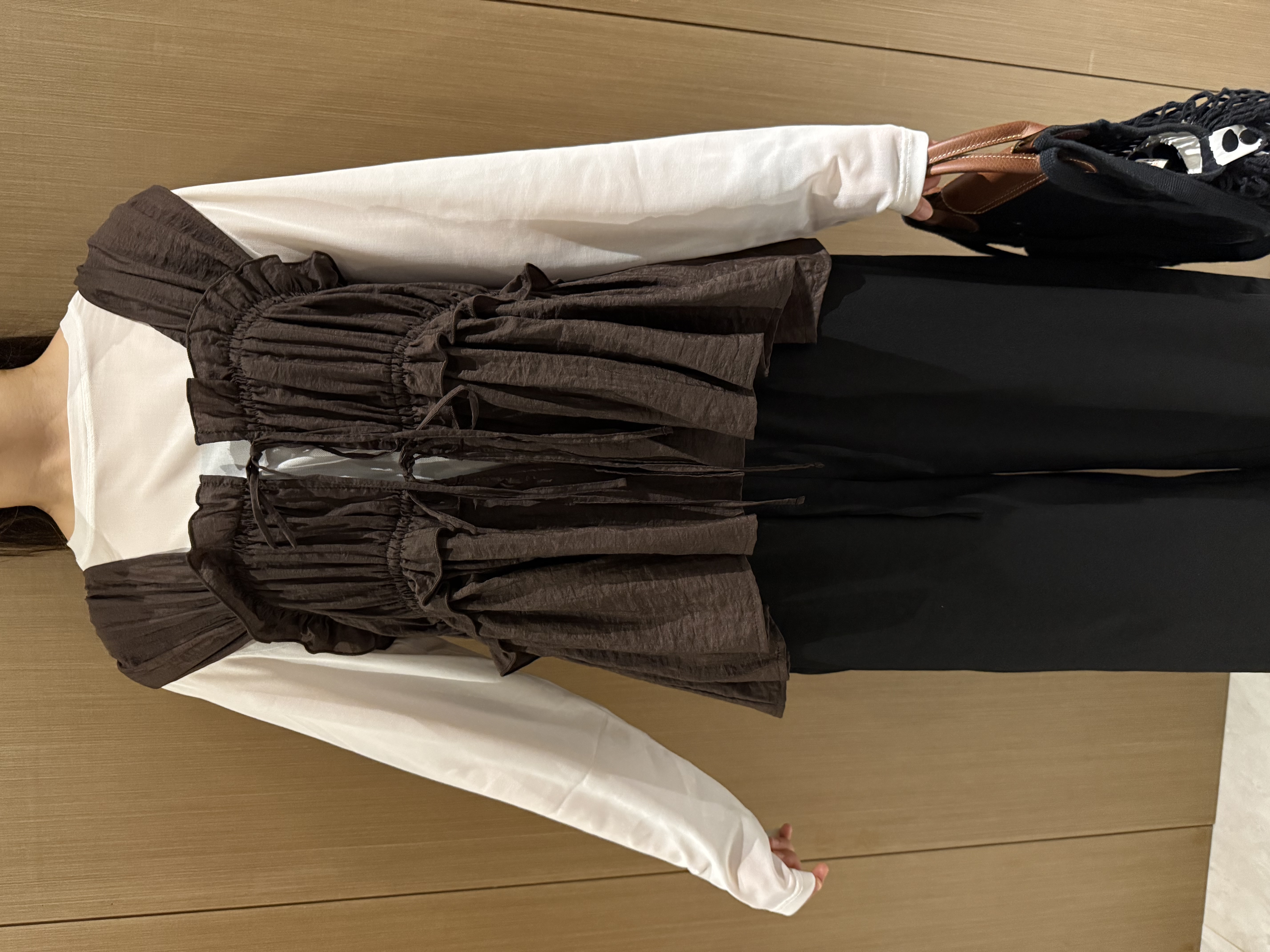 薄皺皺綁帶背心