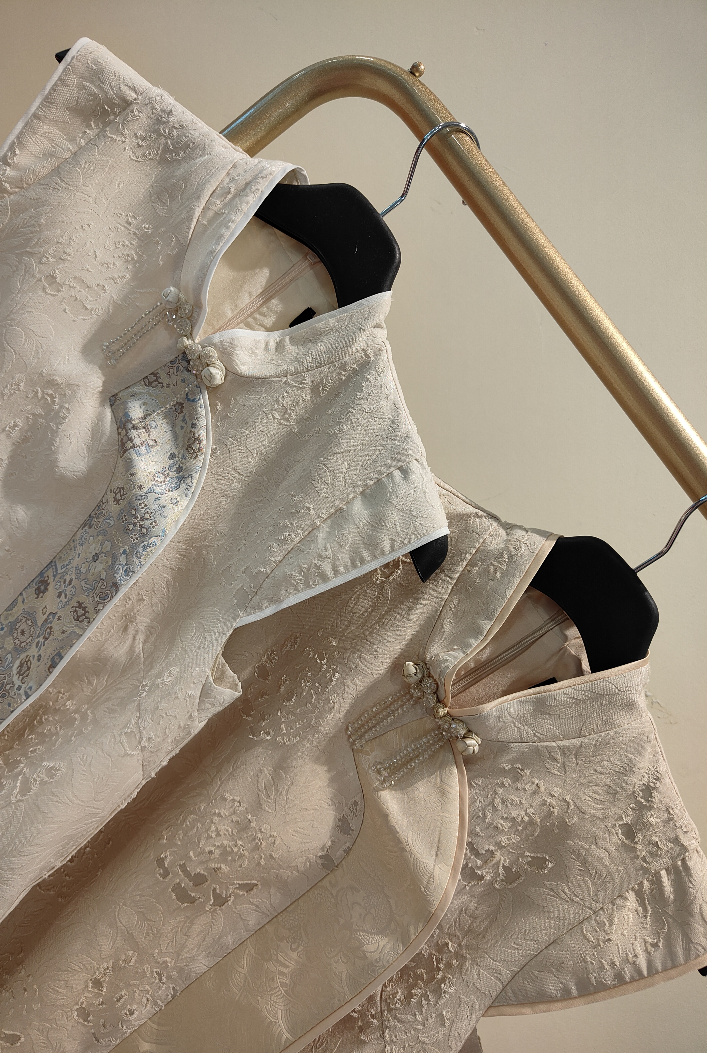 下摆羽毛宽松旗袍 2130