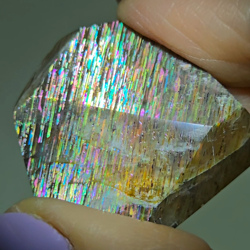 Rainbow meteor shower sunstone - SM75
