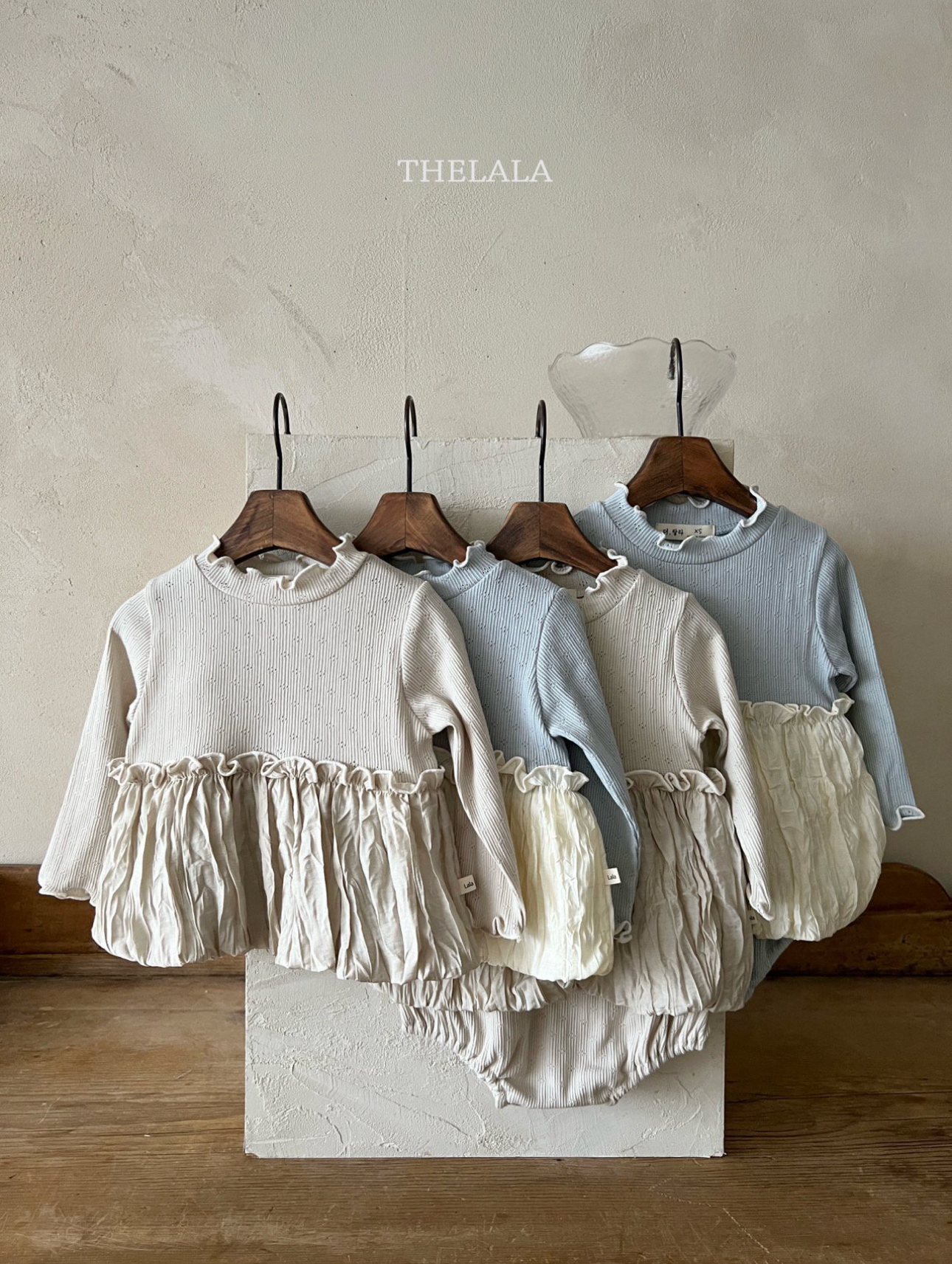 🌸預訂 韓國直送🌸🇰🇷THELALA兩色皺褶裙擺長袖包屁衣