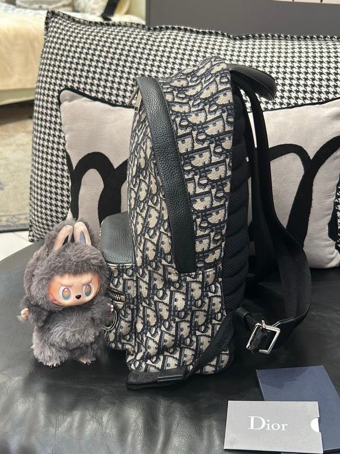 Dior Backpack 100%Authentic, 98%New ✅Card✅Booklet✅Dust bag