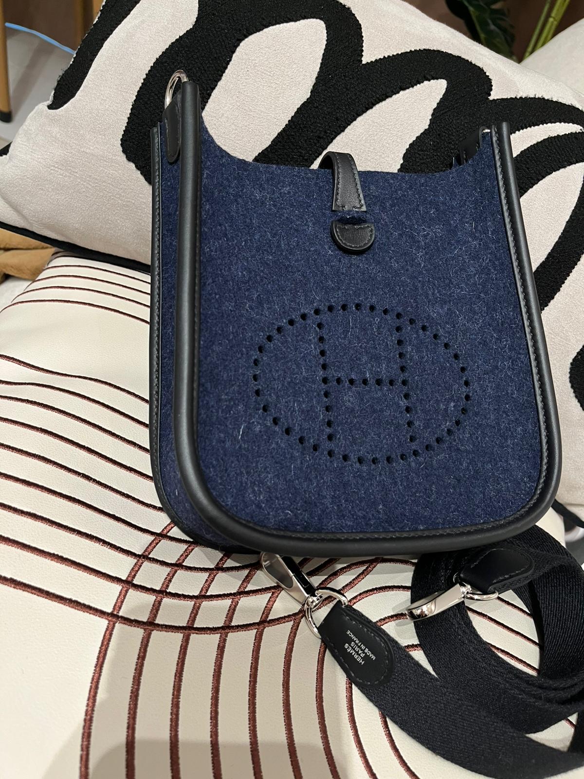 全新 HERMES Mini Evelyne 16 ,2Z 午夜藍 Bleu Nuit牛皮 Feutre 羊毛氈銀扣,STAMP Z , 100%Authentic,全新未使用品 ✅收據✅dust bag✅box 