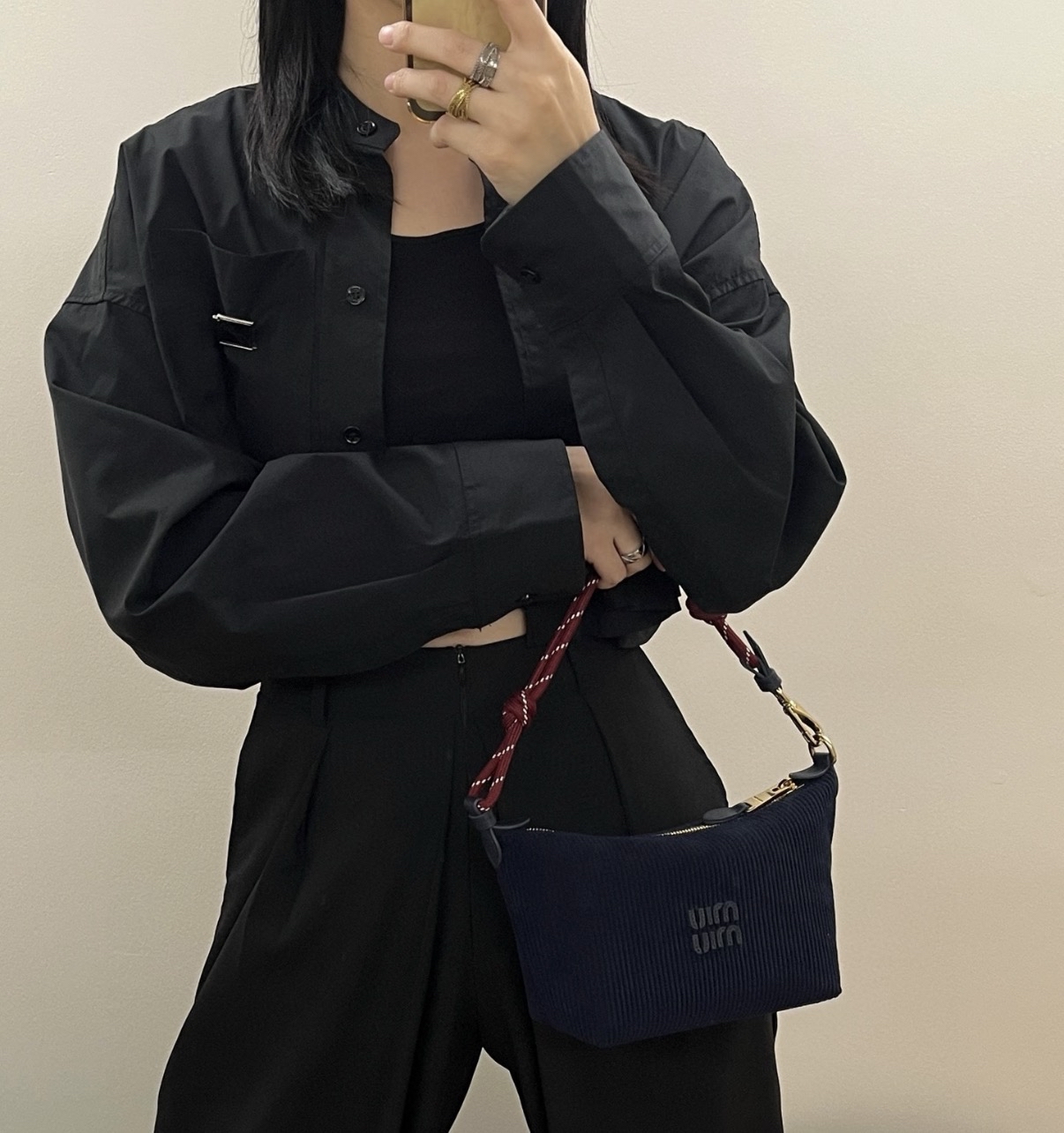 限時優惠‼️訂貨📮MIUMIU 深藍色燈芯絨Gabardine pouch Size 18.5x14x10cm