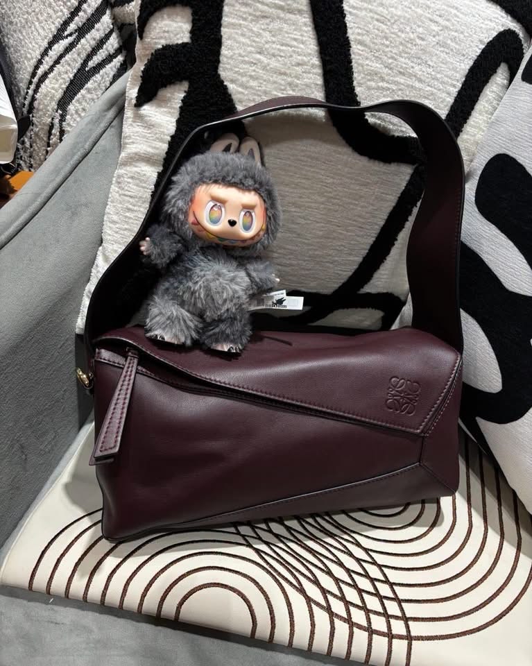 Loewe puzzle hobo calfskin  100%Authentic,95%new ✅dust bag 