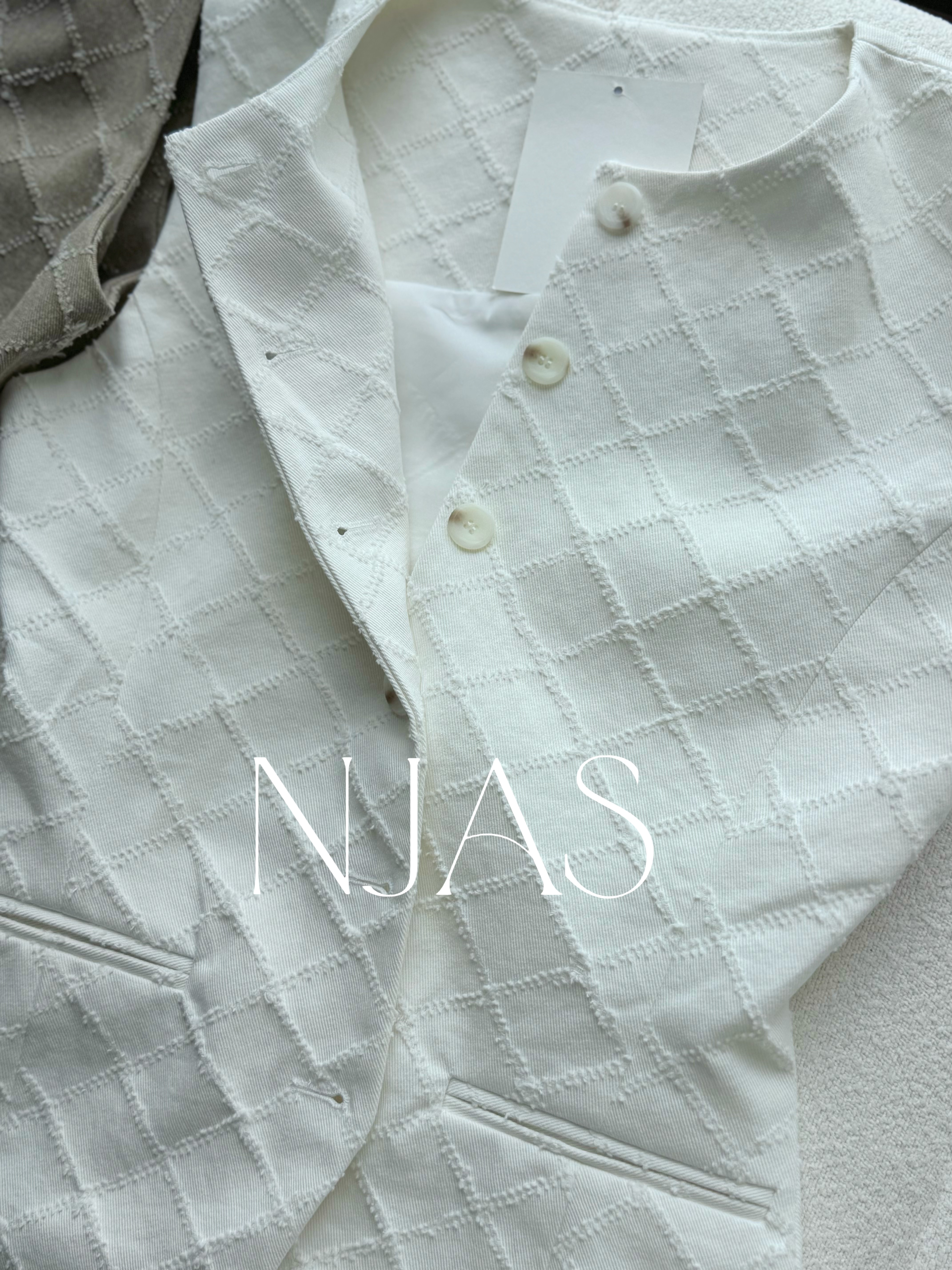 MARGOT Elegant Diamond Vest