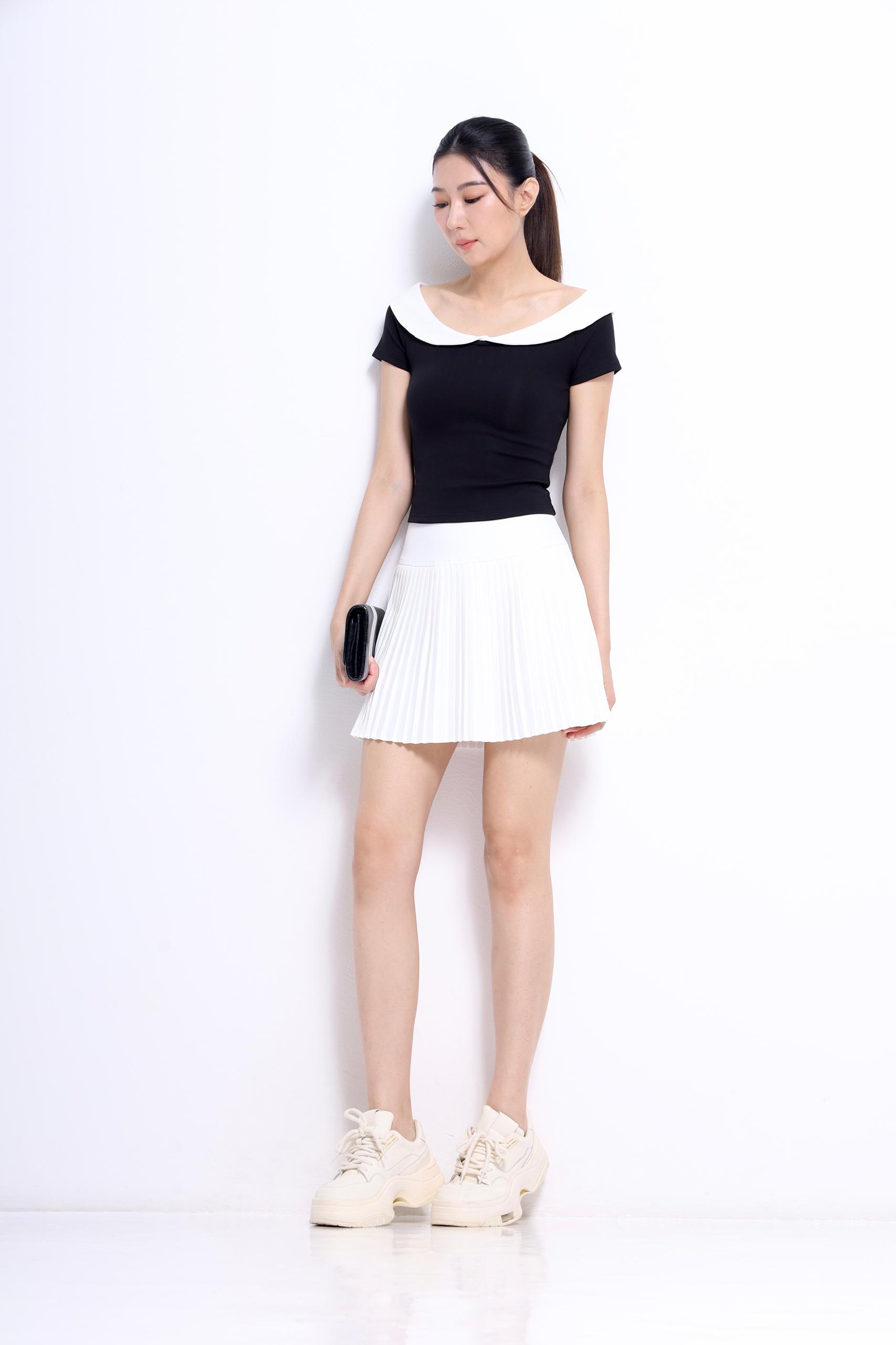 CB2719 Aurora Contrast Collar Knit Top