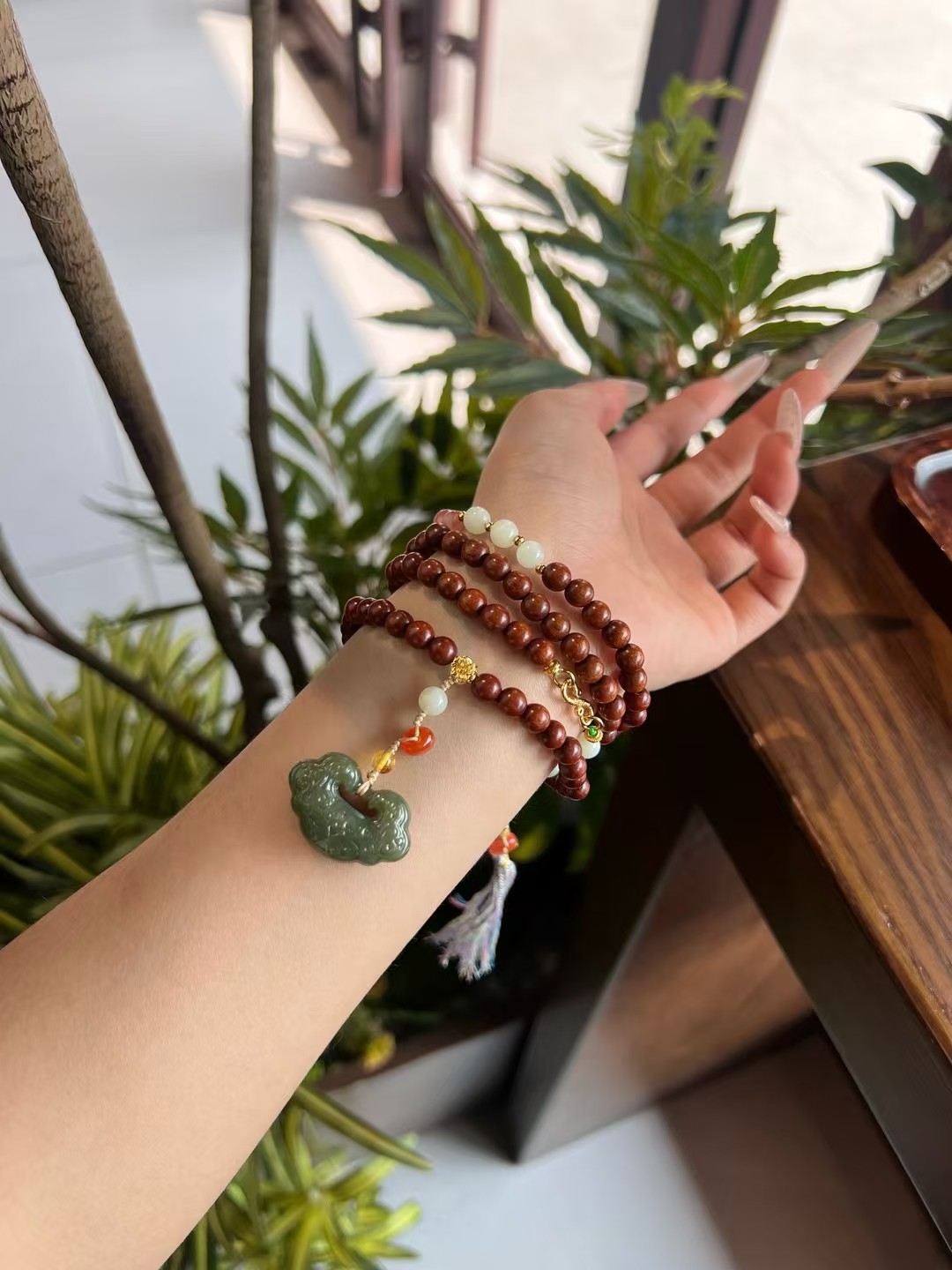 6mm檀木配和田玉長鏈