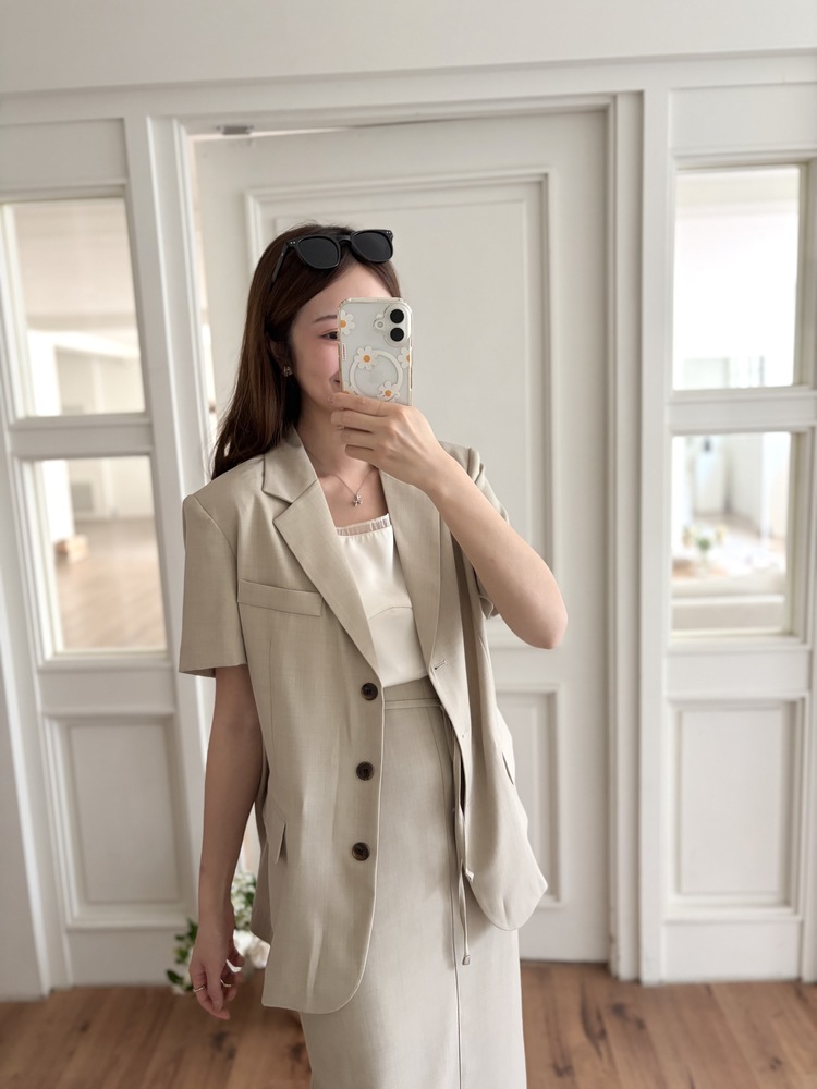 Sandstone Belted Skirt (Light Beige)