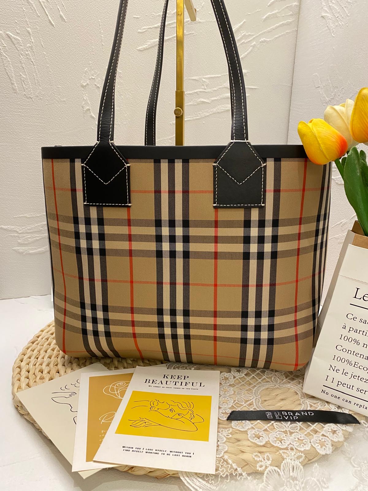 Burberry Label Print Cotton London Tote Bag (Reversible)