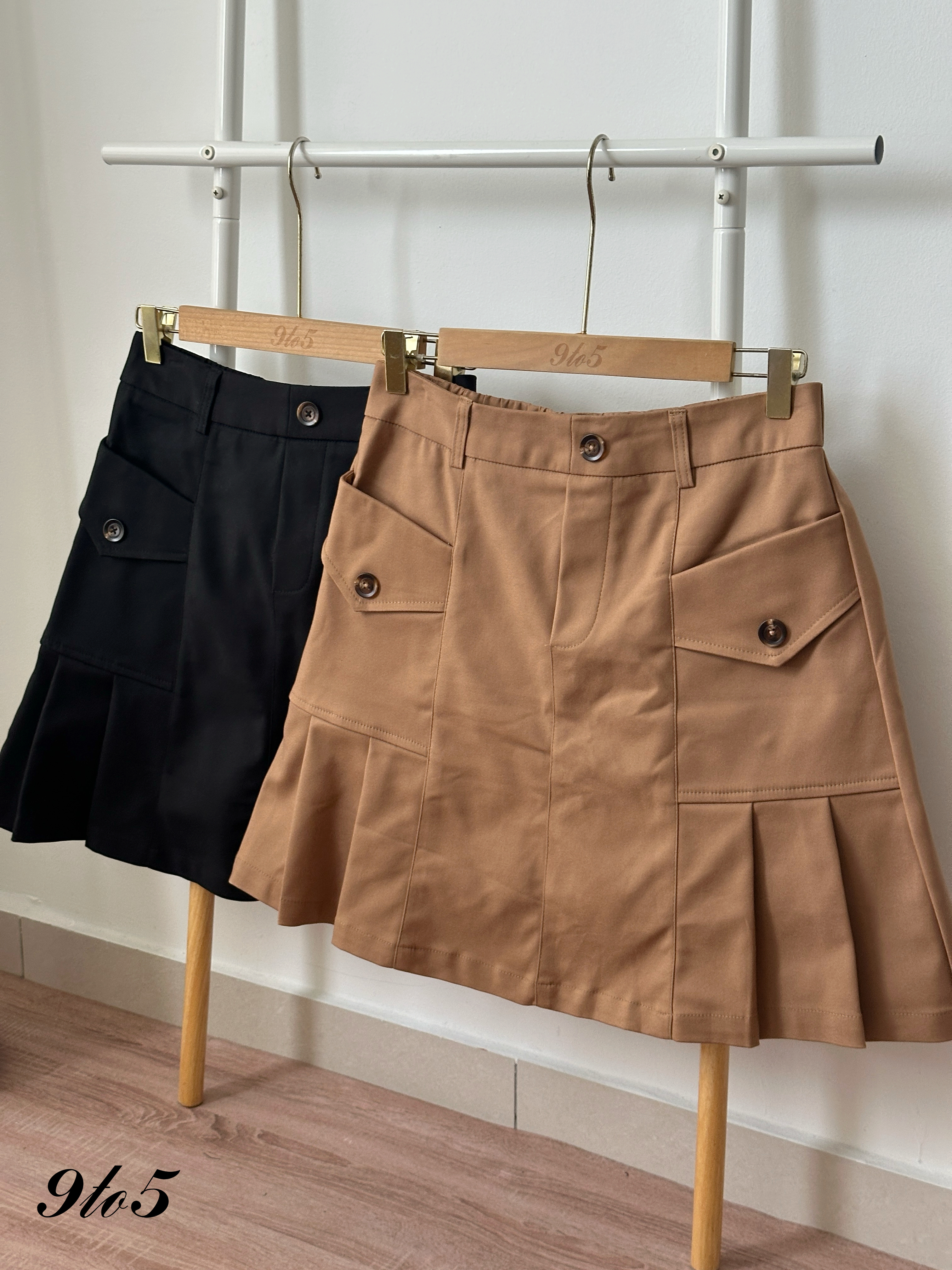 S1981 Midi Pleated Skirt - Black & Brown