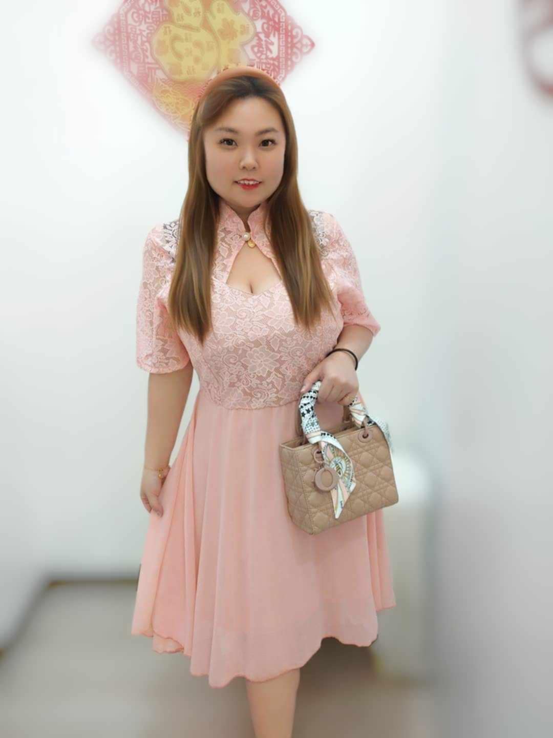 TT401 蕾丝镂空中式拼接连身裙