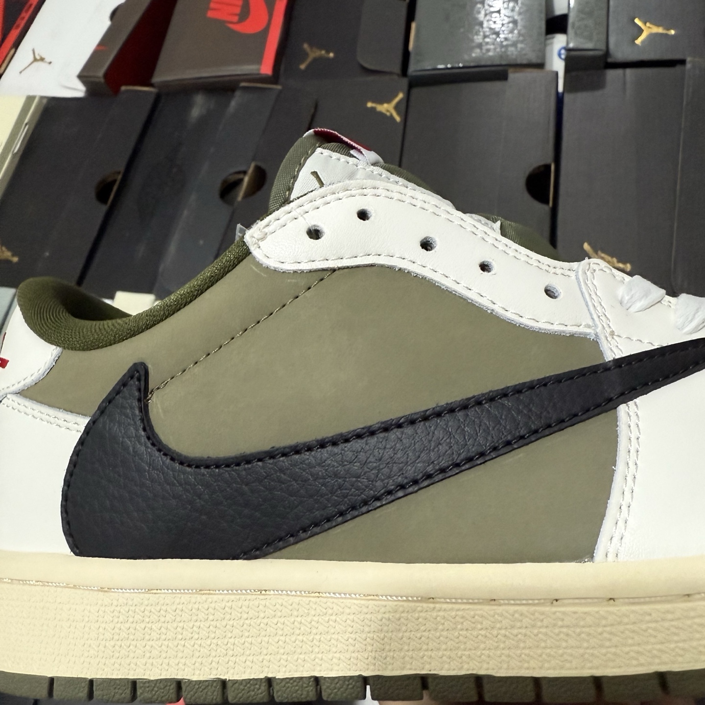 Travis Scott x Air Jordan 1 Low OG "Medium Olive" DM7866-200
