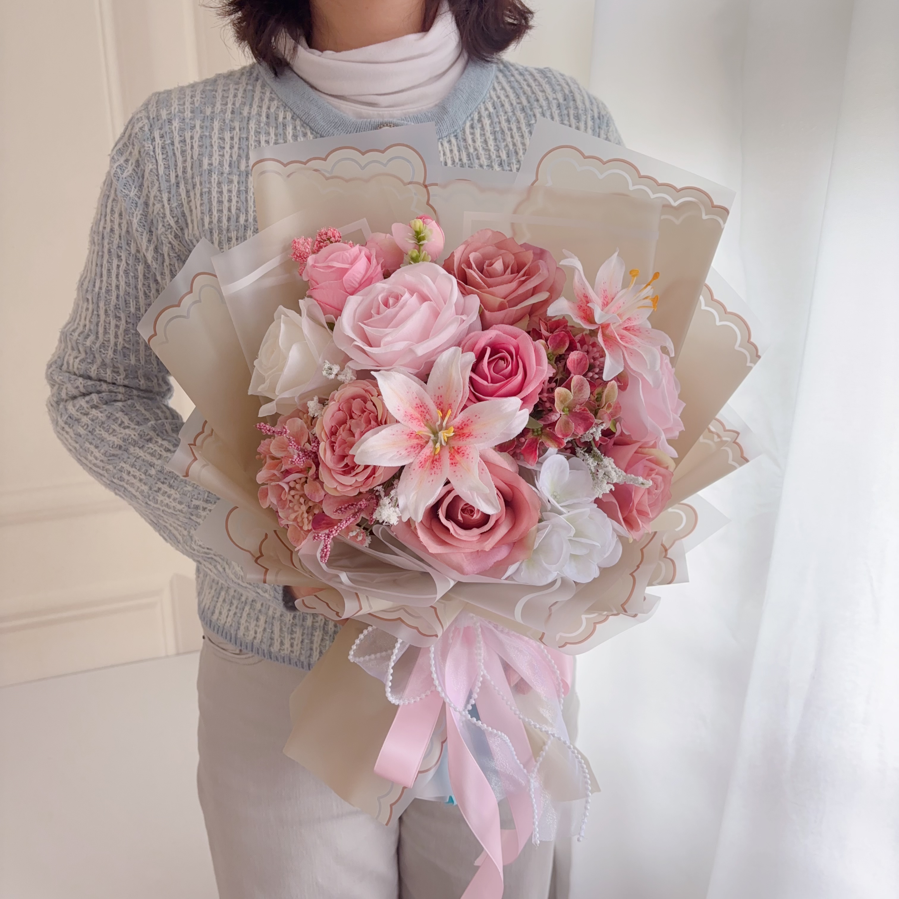 (現貨)玫瑰百合絲花花束