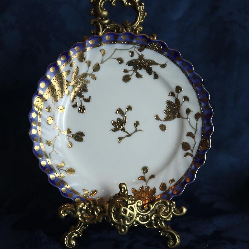 Antique Japan Hand-painted & Gold Gilt Oriental Style Plates (MT1563)