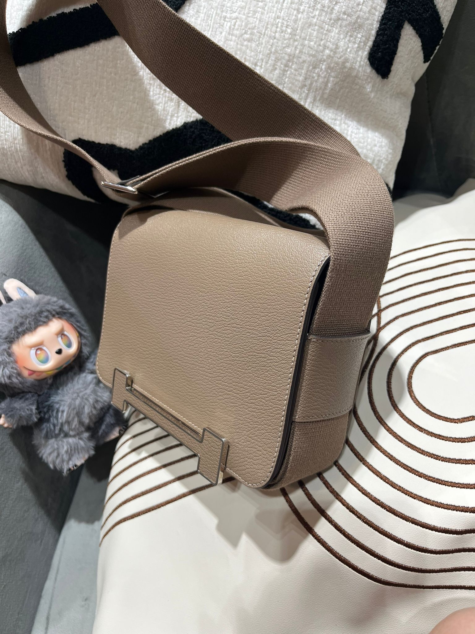 Hermes Geta Stamp B Etoupe 大象灰銀扣 100%Authentic, 98%New ✅Dust bag ✅Box